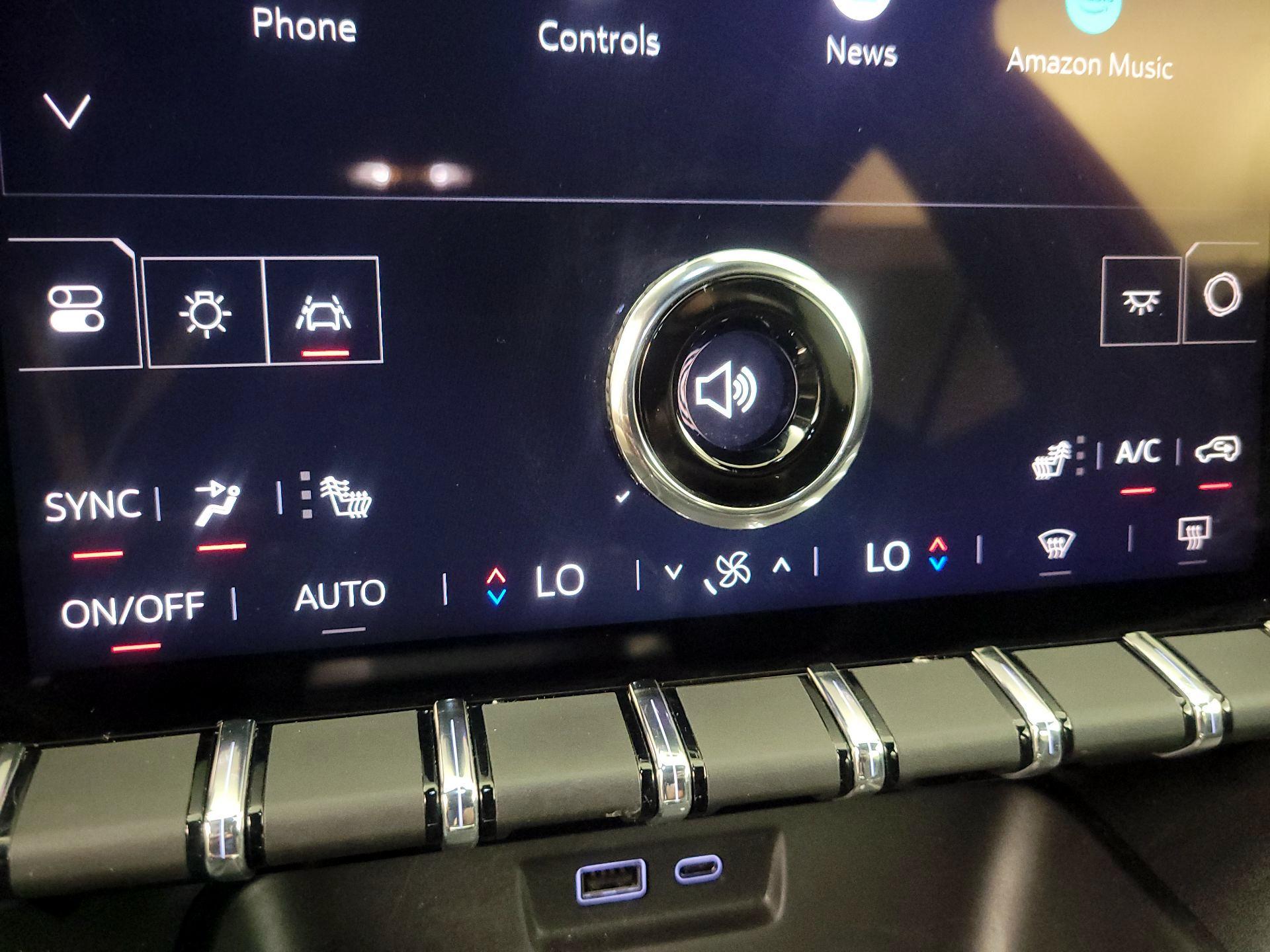 Thumbnail: 2025 GMC Terrain - 17