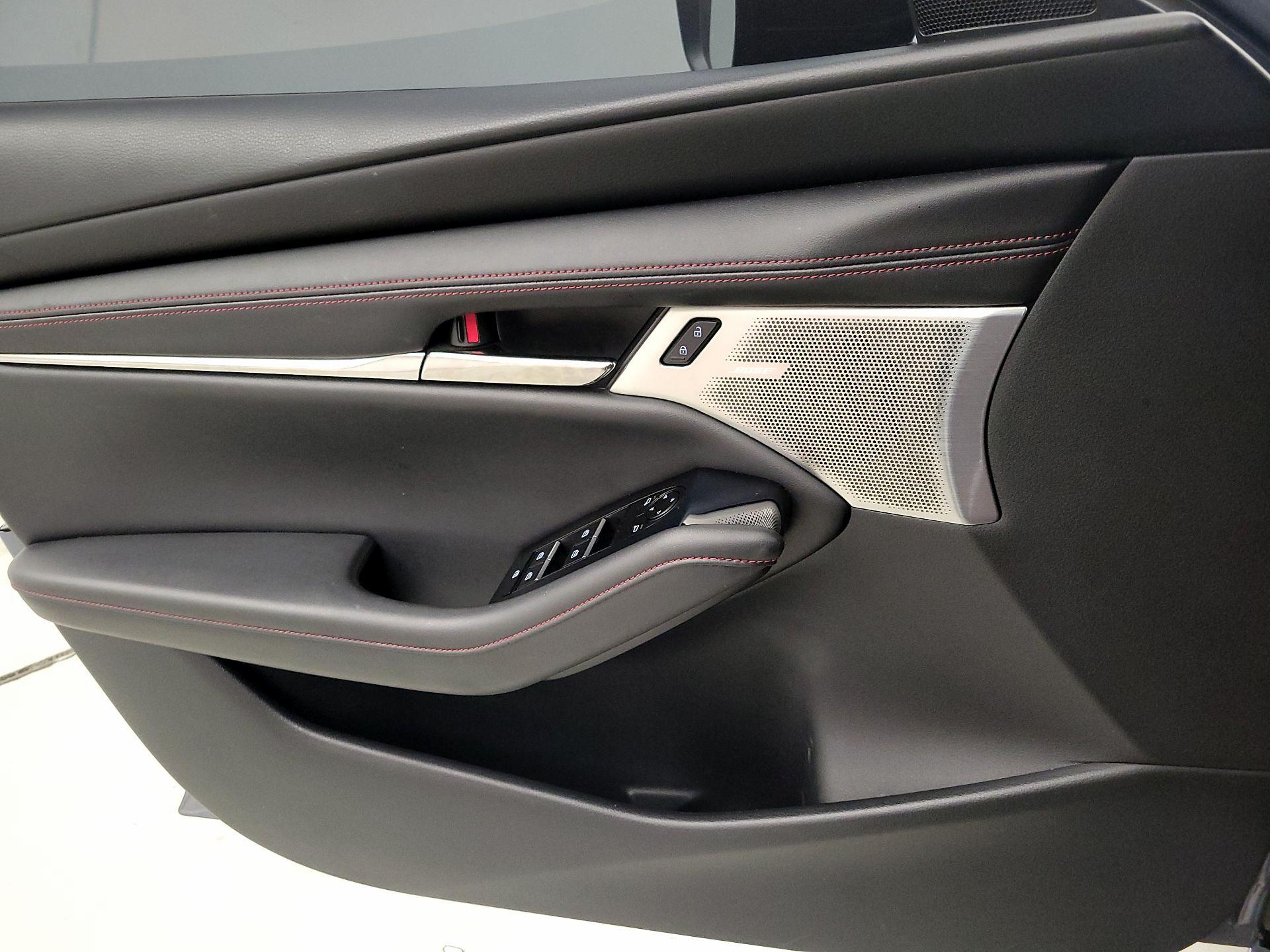Thumbnail: 2023 Mazda Mazda3 - 12