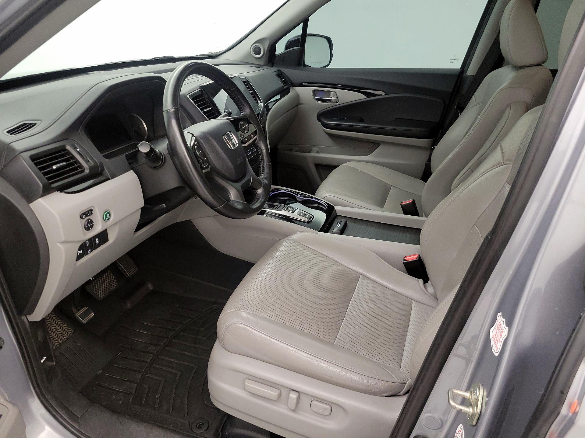 Thumbnail: 2020 Honda Pilot - 11