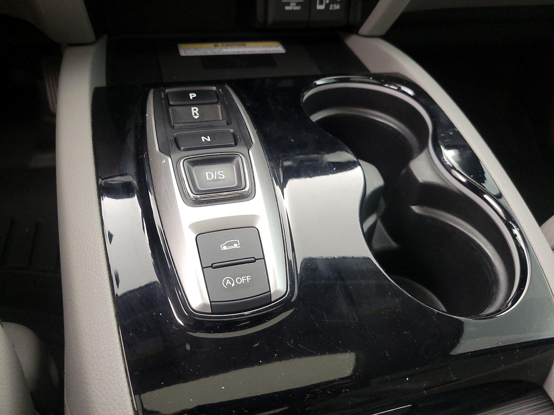 Thumbnail: 2020 Honda Pilot - 18