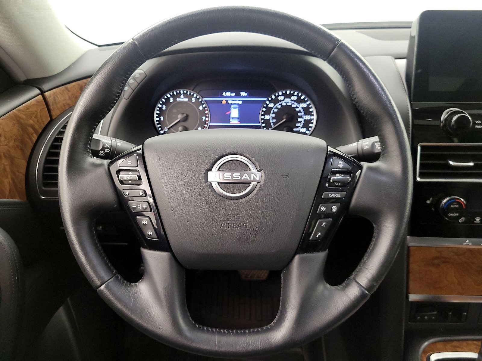 2023 Nissan Armada SL - Photo 11