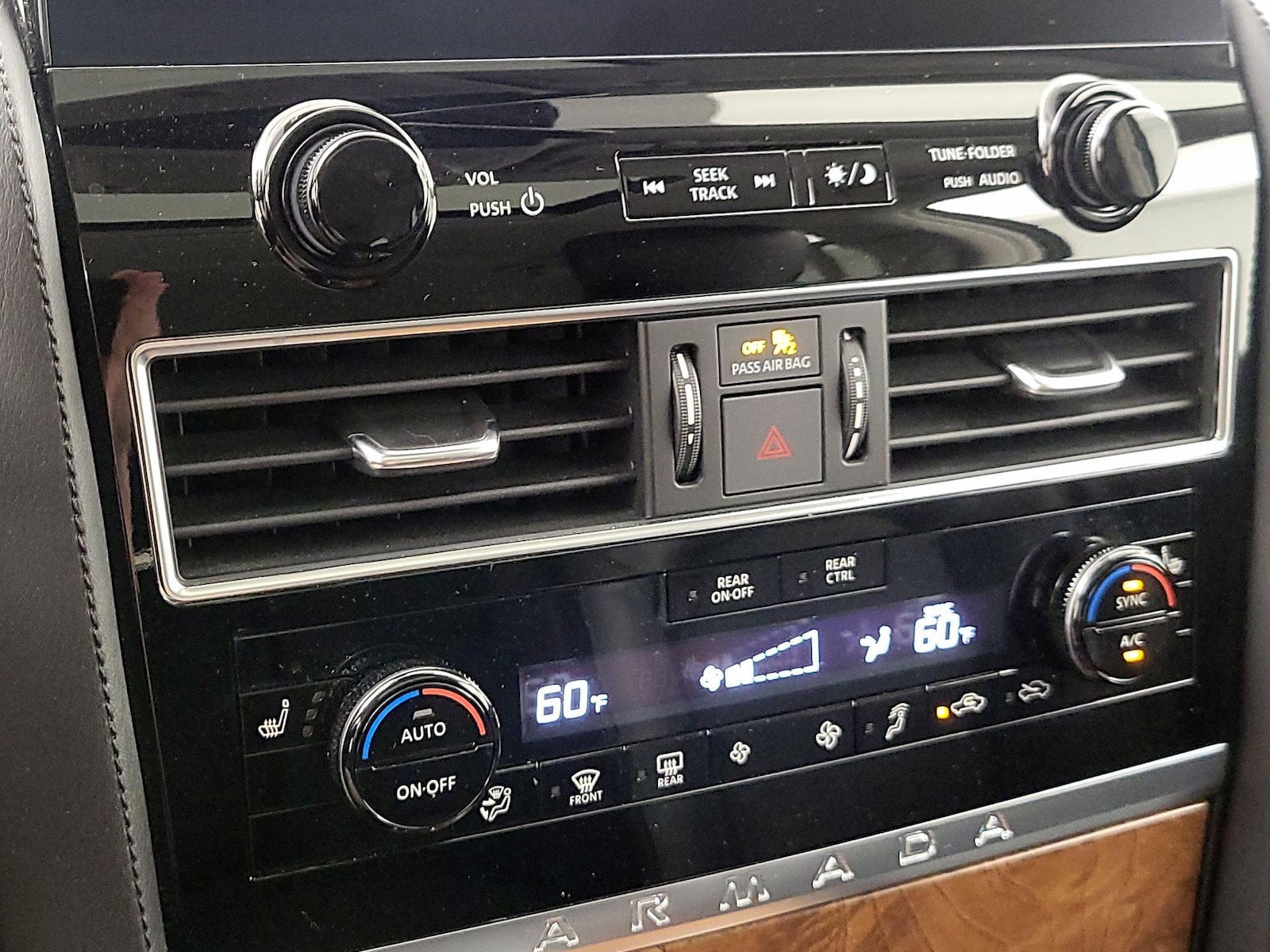 2023 Nissan Armada SL - Photo 18