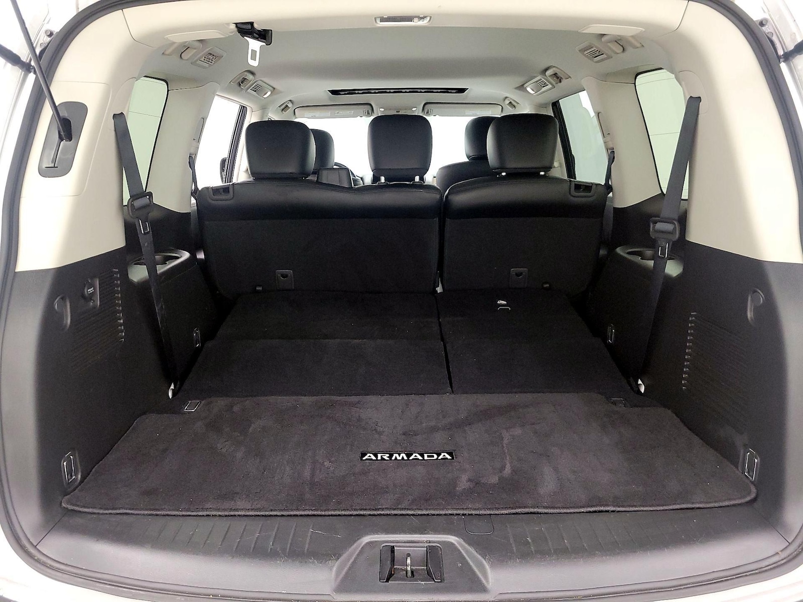 2023 Nissan Armada SL - Photo 23