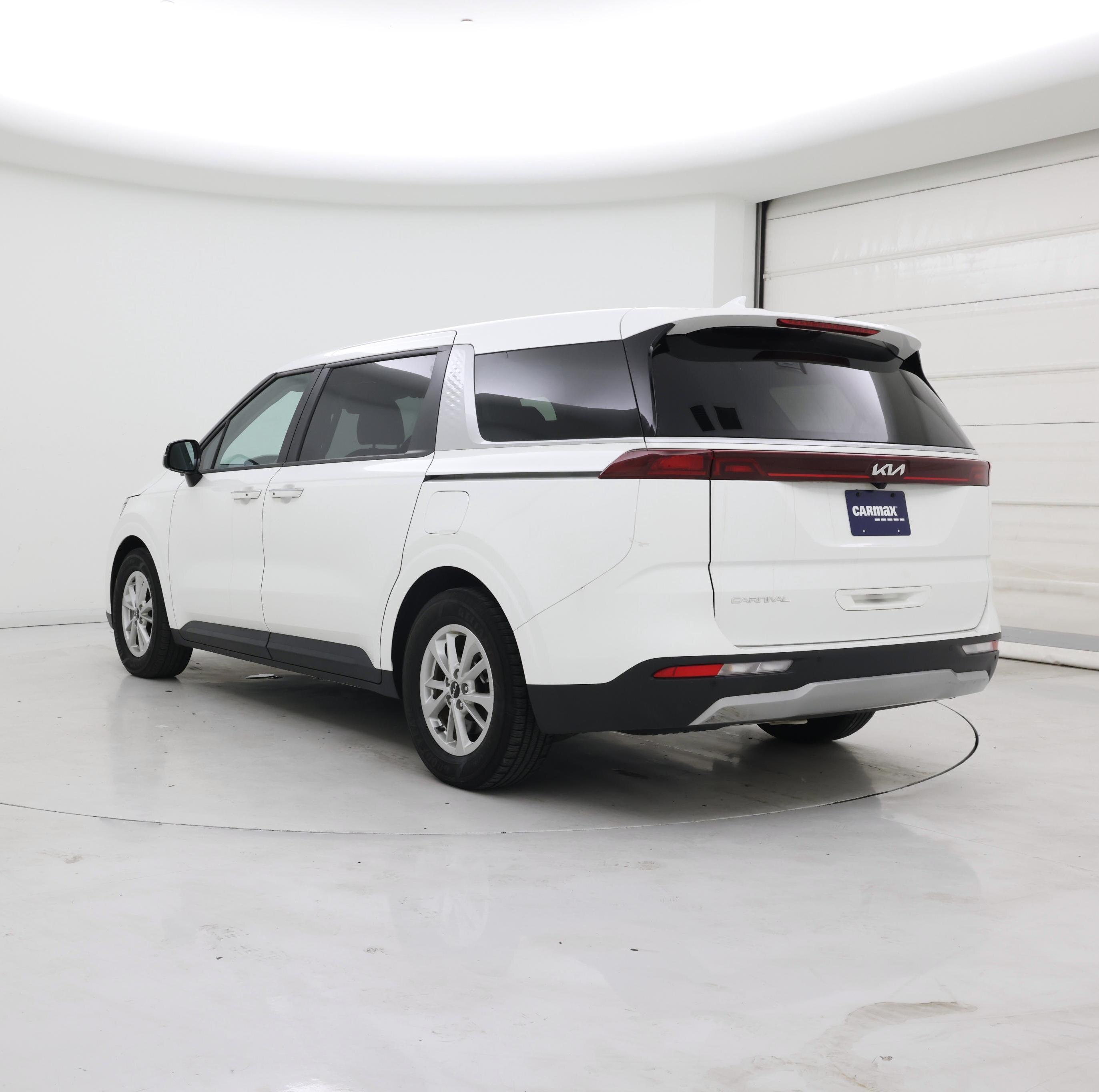 Thumbnail: 2023 Kia Carnival - 2
