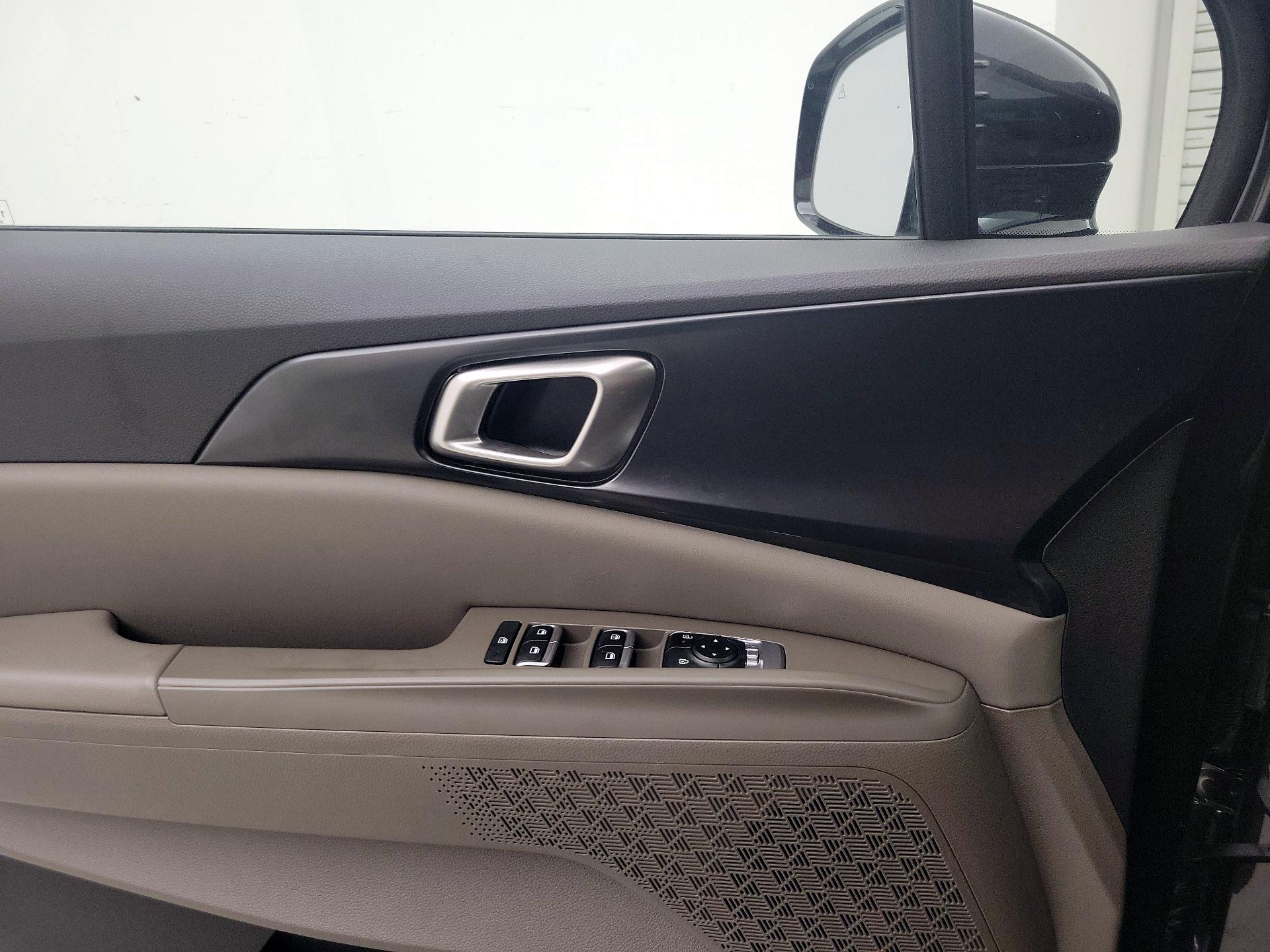 Thumbnail: 2025 Kia Carnival - 12