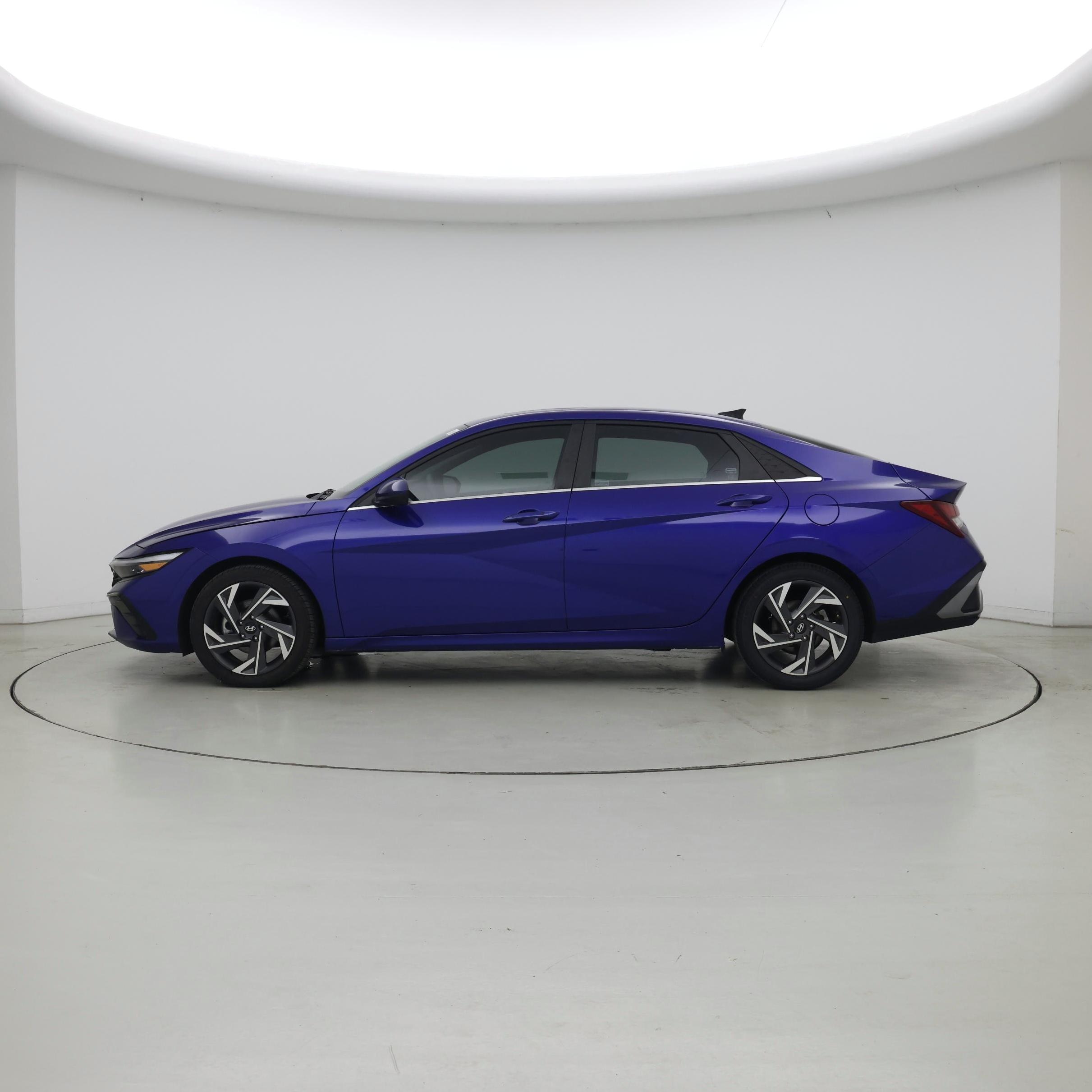 Thumbnail: 2024 Hyundai Elantra - 3