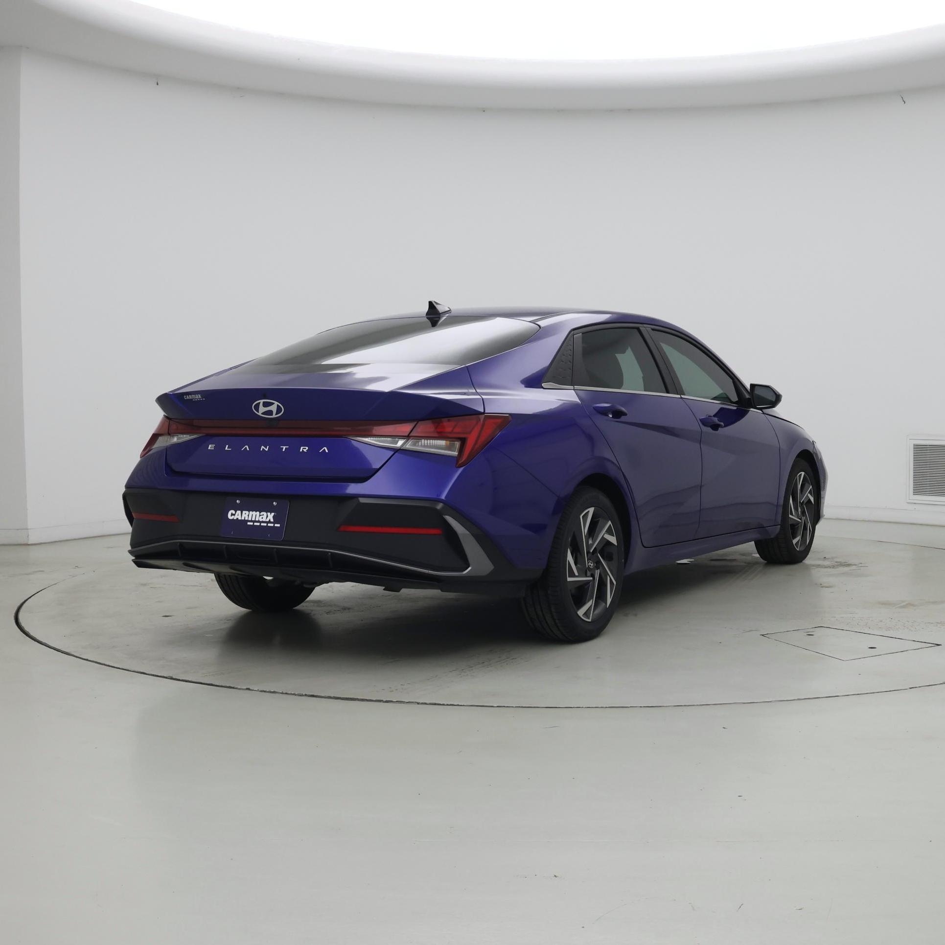 Thumbnail: 2024 Hyundai Elantra - 8