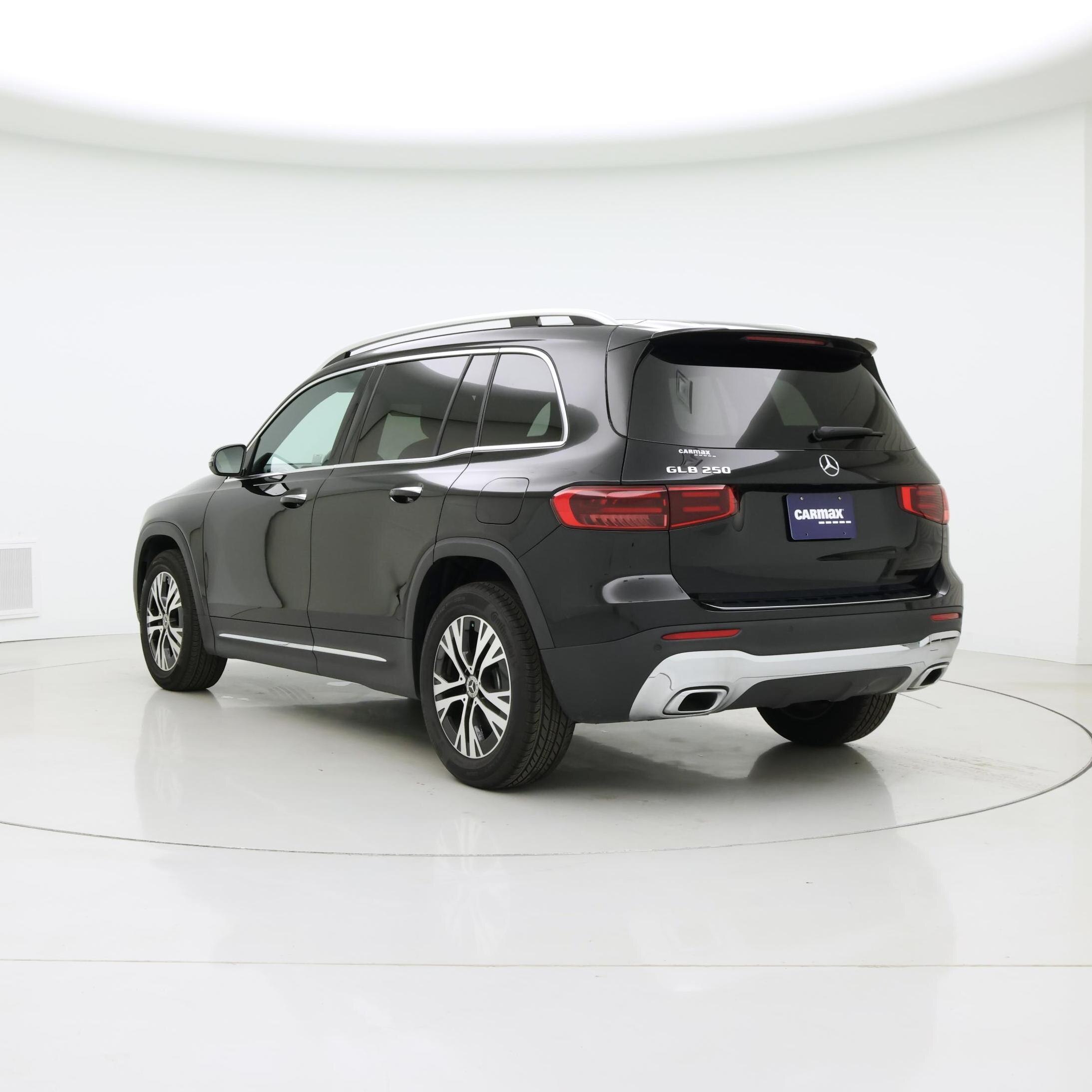 Thumbnail: 2025 Mercedes-Benz GLB - 2