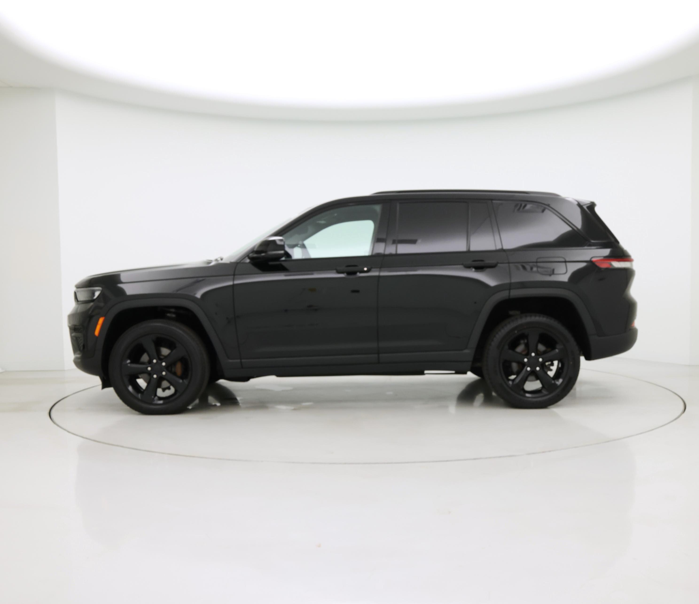 Thumbnail: 2024 Jeep Grand Cherokee - 3