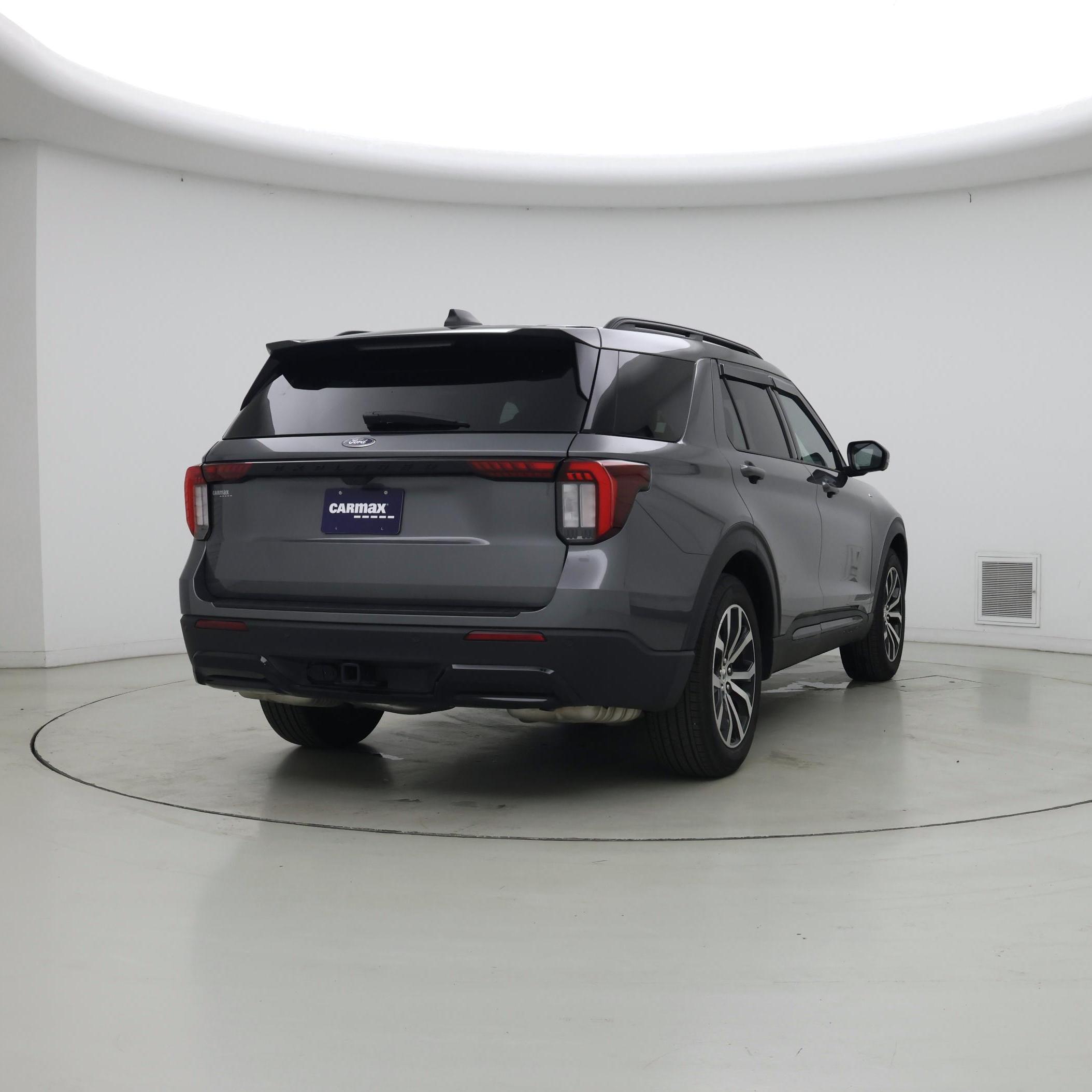 Thumbnail: 2025 Ford Explorer - 8