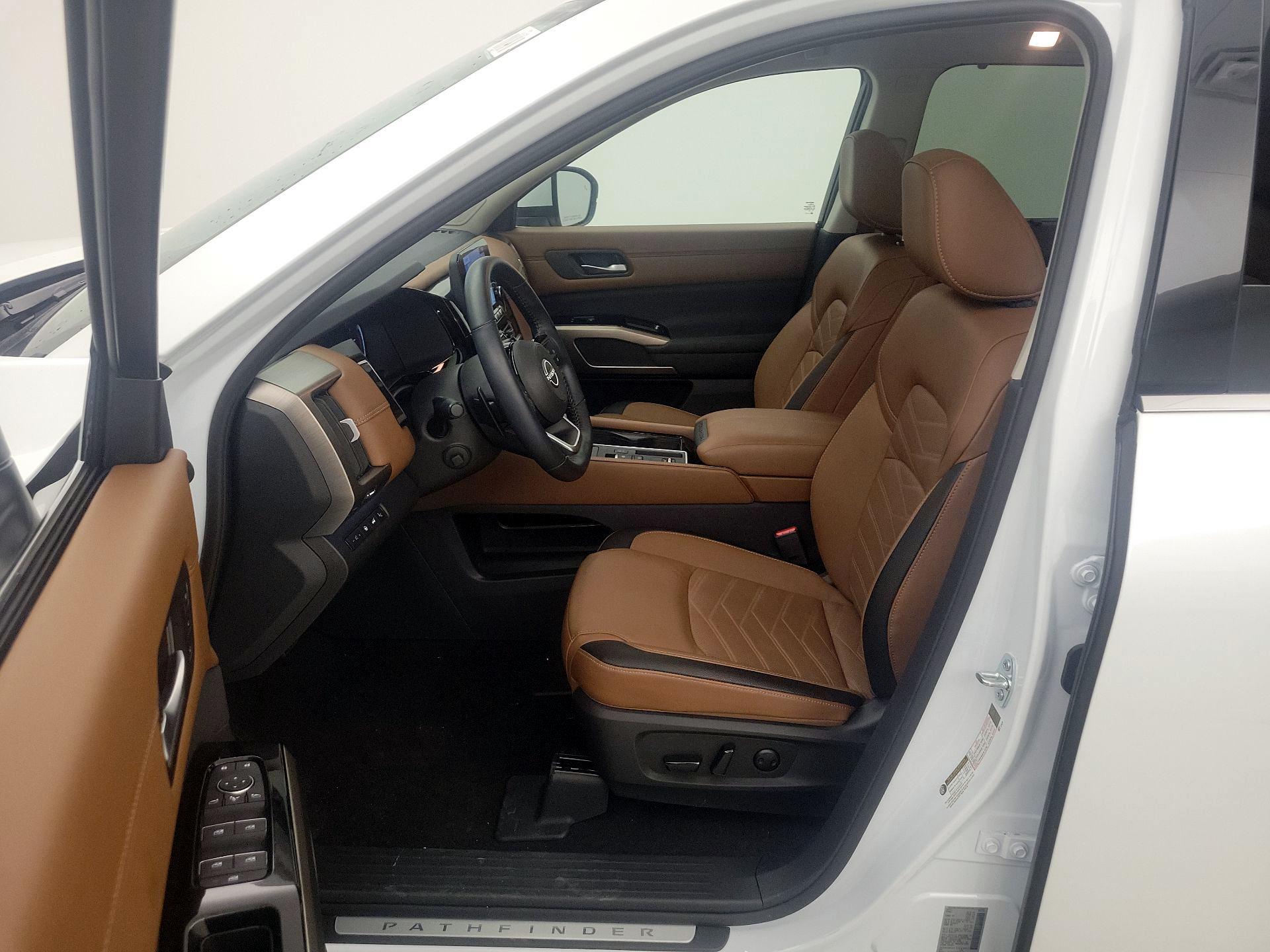 Thumbnail: 2025 Nissan Pathfinder - 11