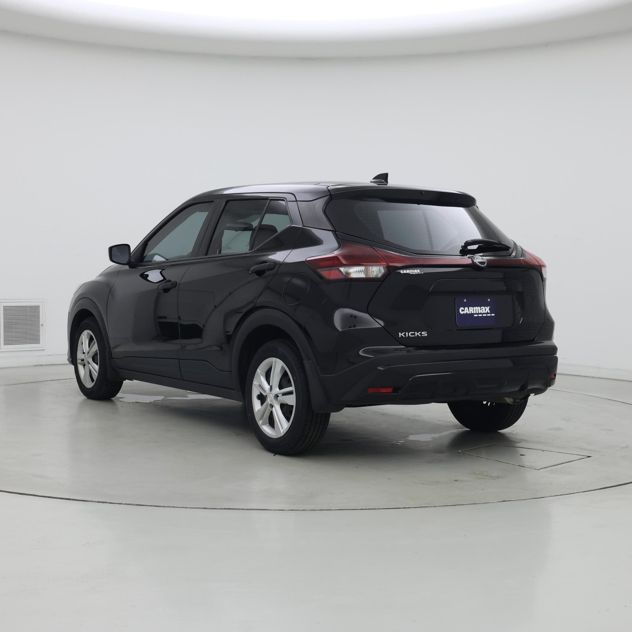 Thumbnail: 2023 Nissan Kicks - 2
