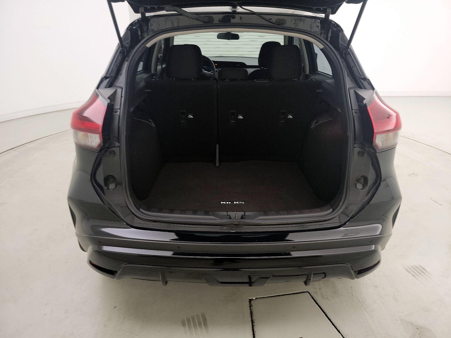 Thumbnail: 2023 Nissan Kicks - 20