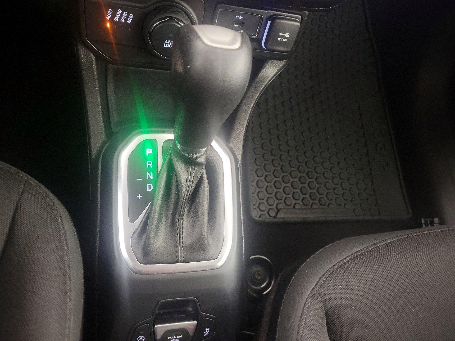 Thumbnail: 2023 Jeep Renegade - 18