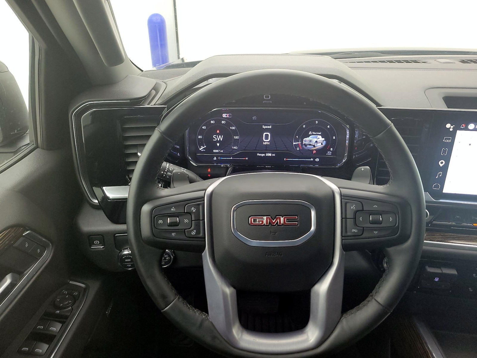 2025 GMC Sierra 1500 Elevation - Photo 11