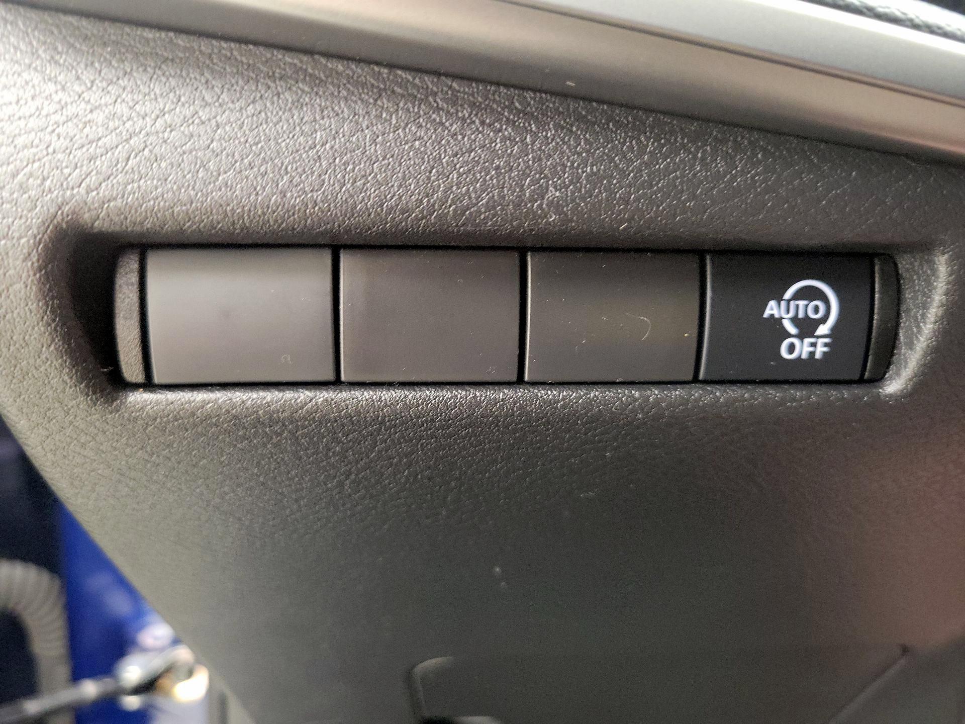 Thumbnail: 2025 Nissan Kicks - 13