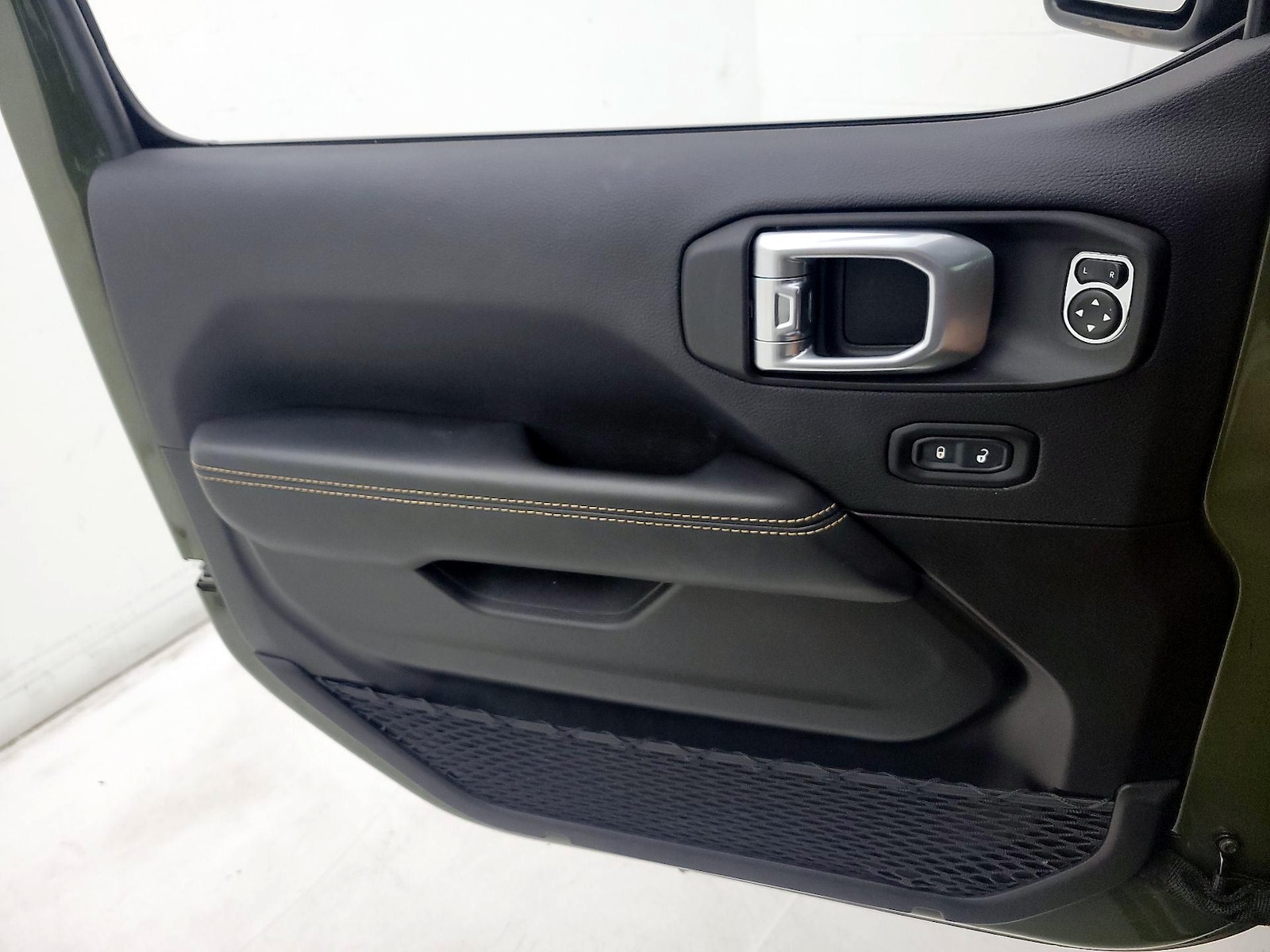 2024 Jeep Wrangler 4xe Sahara 4XE - Photo 13