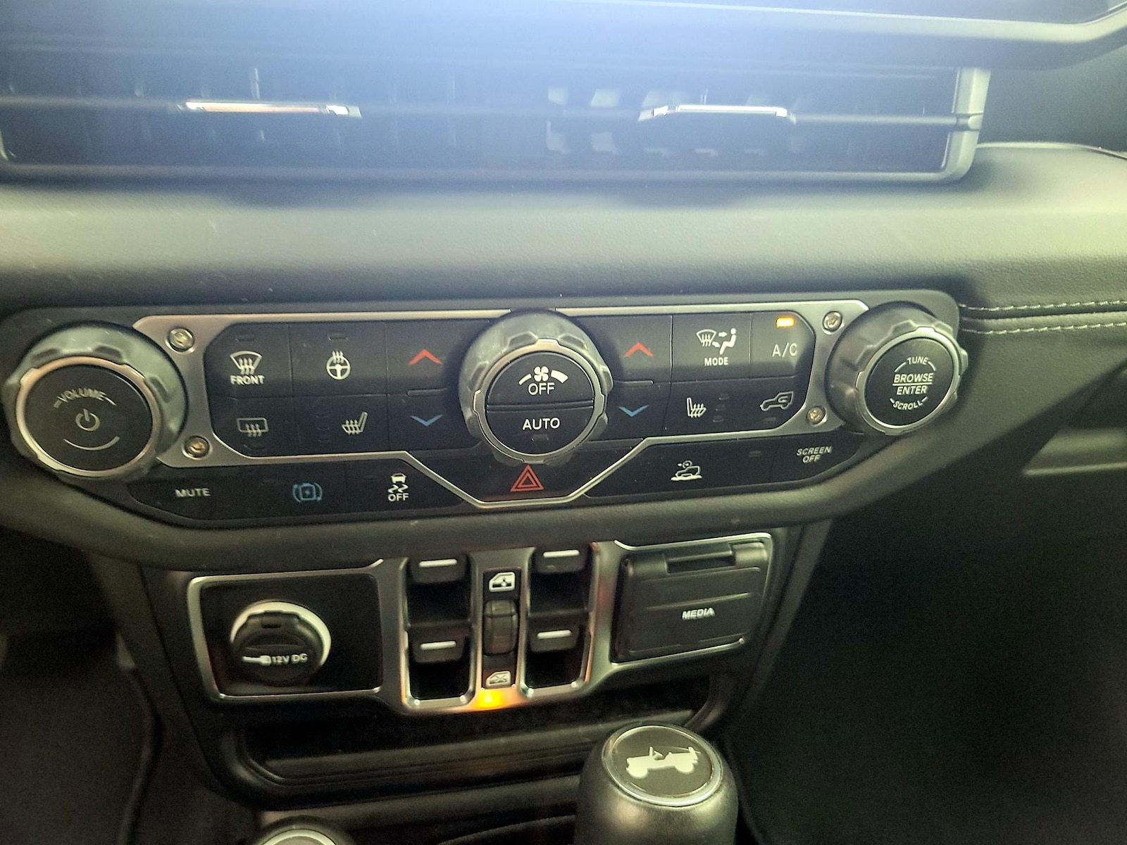 2024 Jeep Wrangler 4xe Sahara 4XE - Photo 17