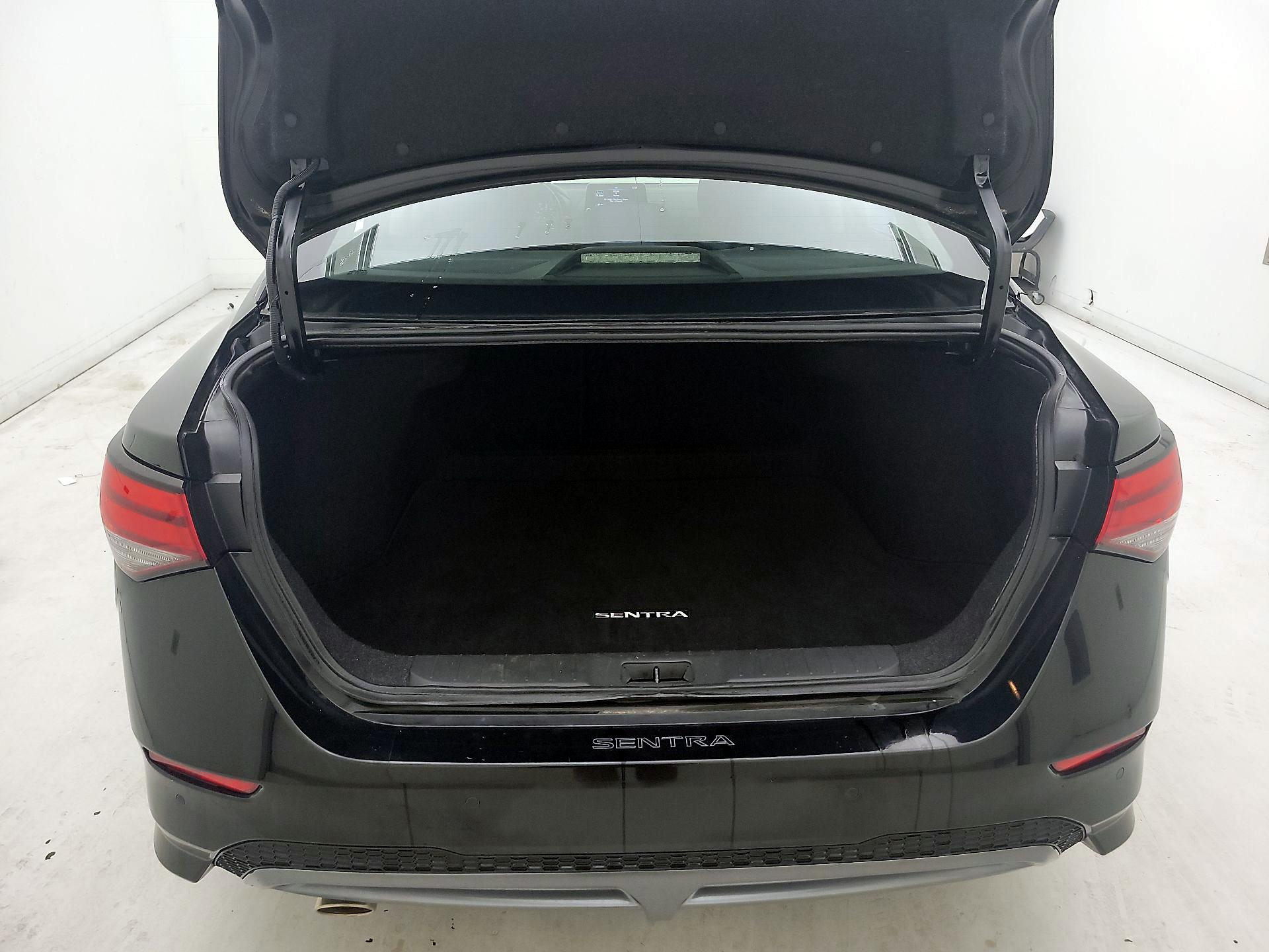 Thumbnail: 2022 Nissan Sentra - 20