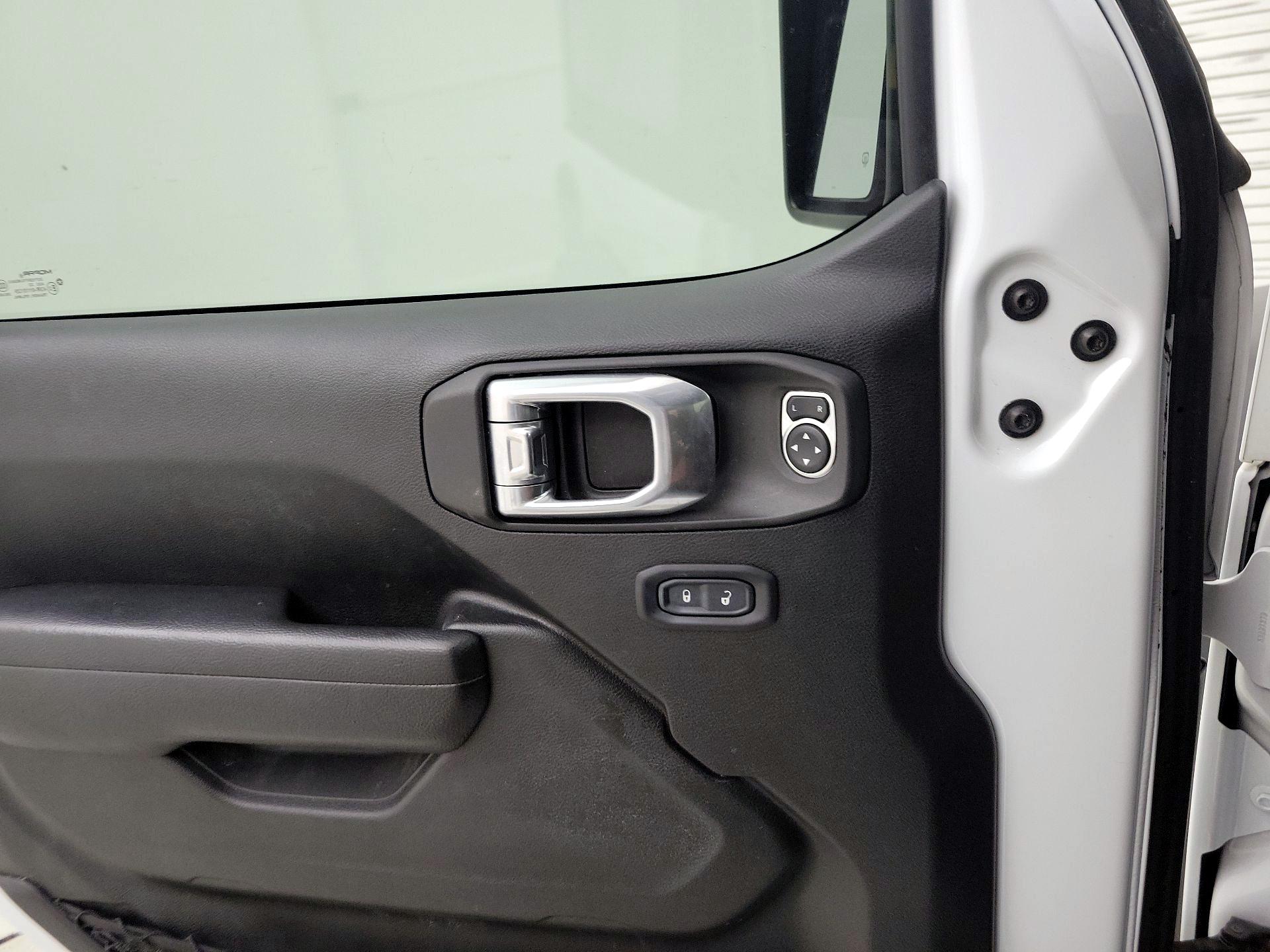 Thumbnail: 2022 Jeep Wrangler - 12