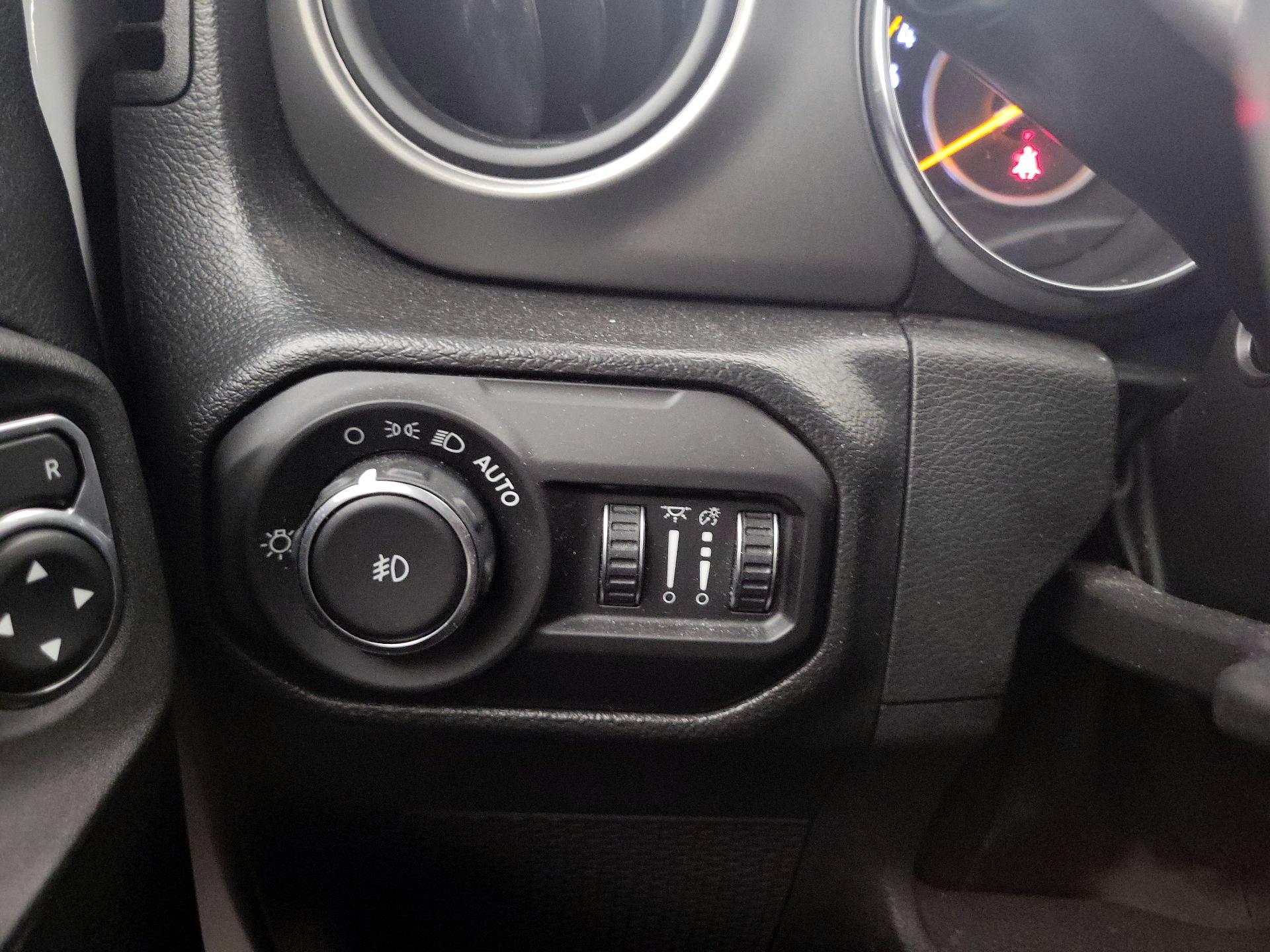 Thumbnail: 2022 Jeep Wrangler - 13