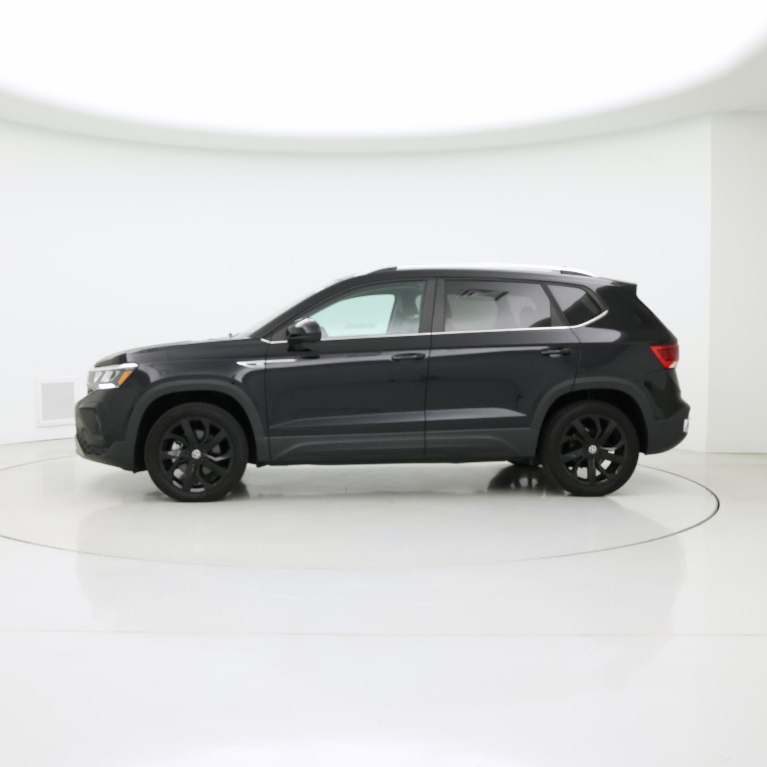 Thumbnail: 2023 Volkswagen Taos - 3