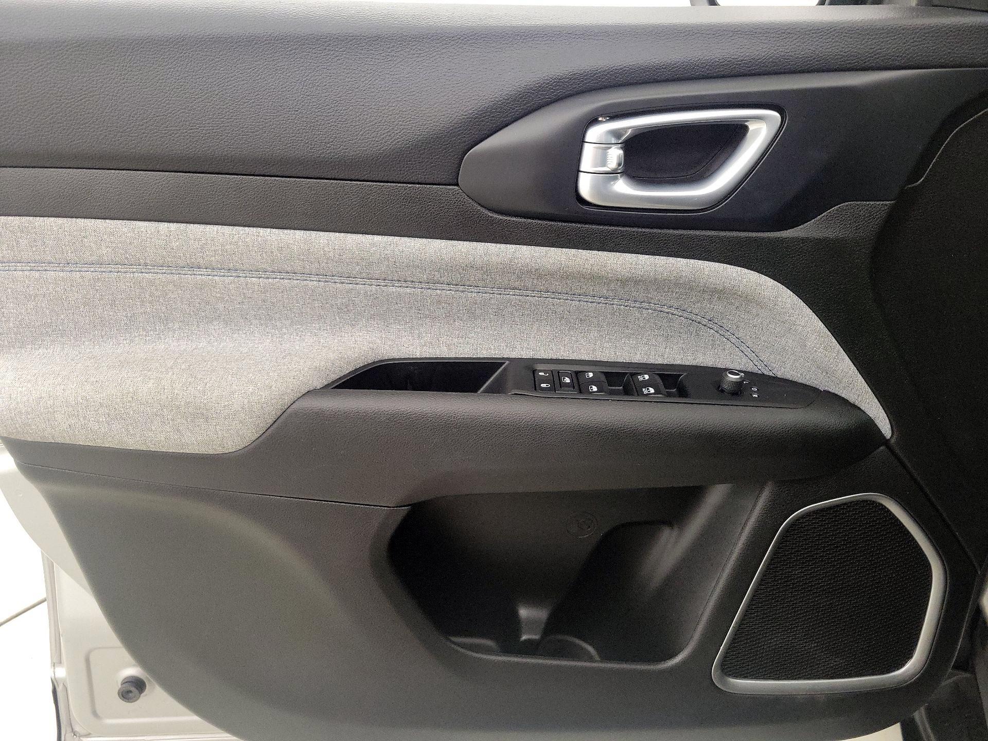 Thumbnail: 2023 Jeep Compass - 12