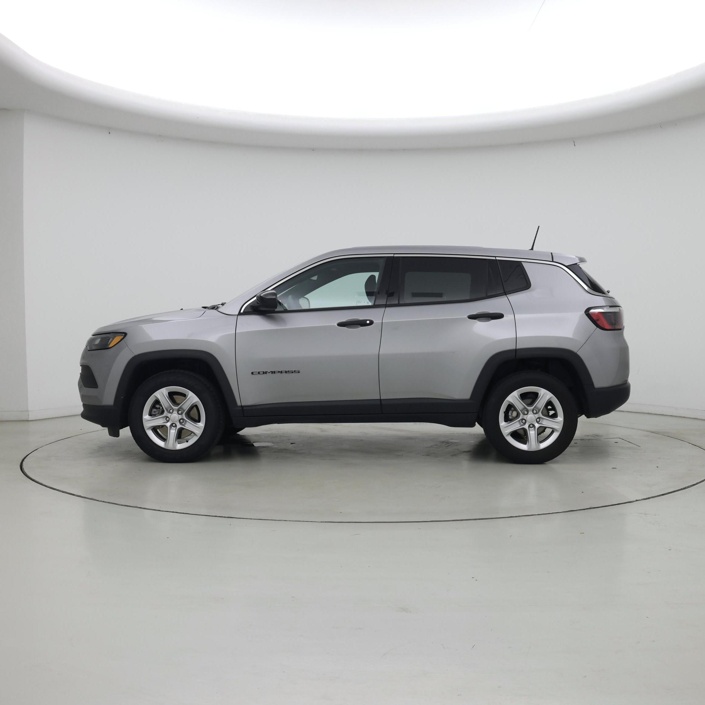 Thumbnail: 2023 Jeep Compass - 3