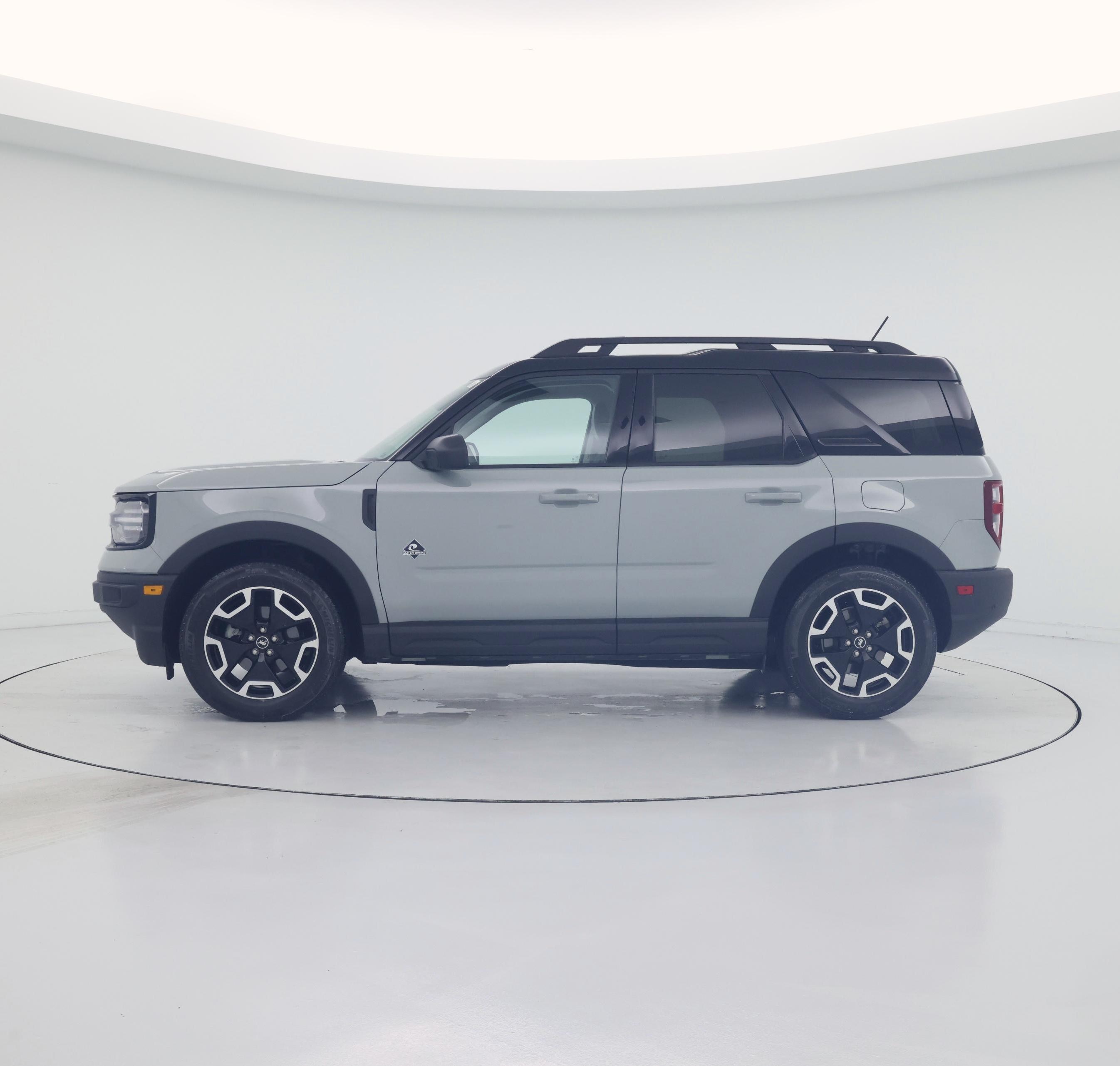 Thumbnail: 2023 Ford Bronco Sport - 3