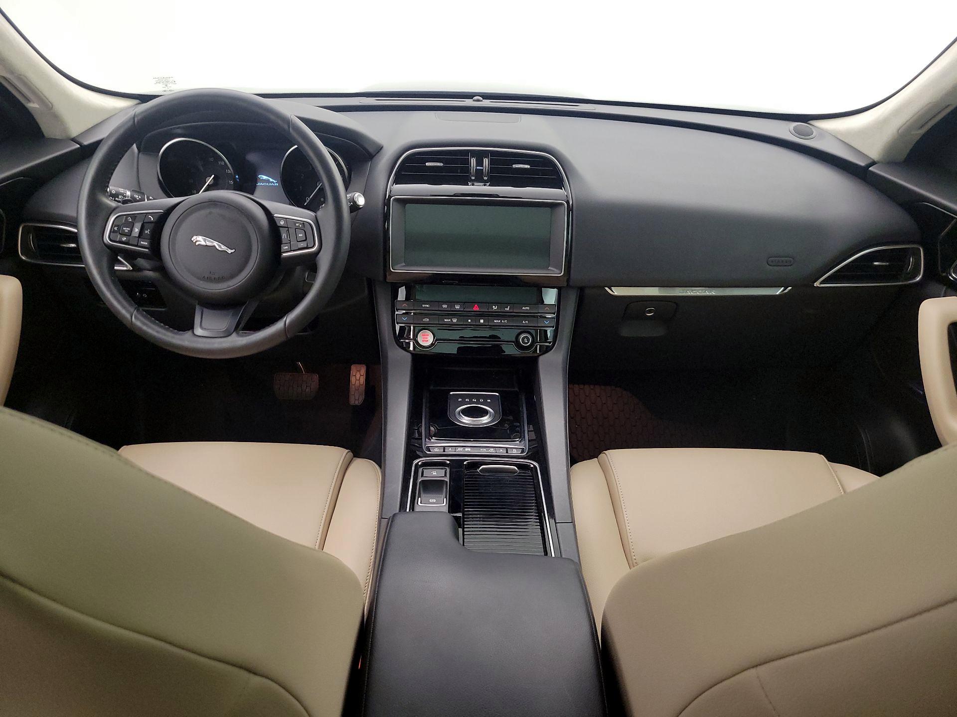 Thumbnail: 2020 Jaguar F-Pace - 9