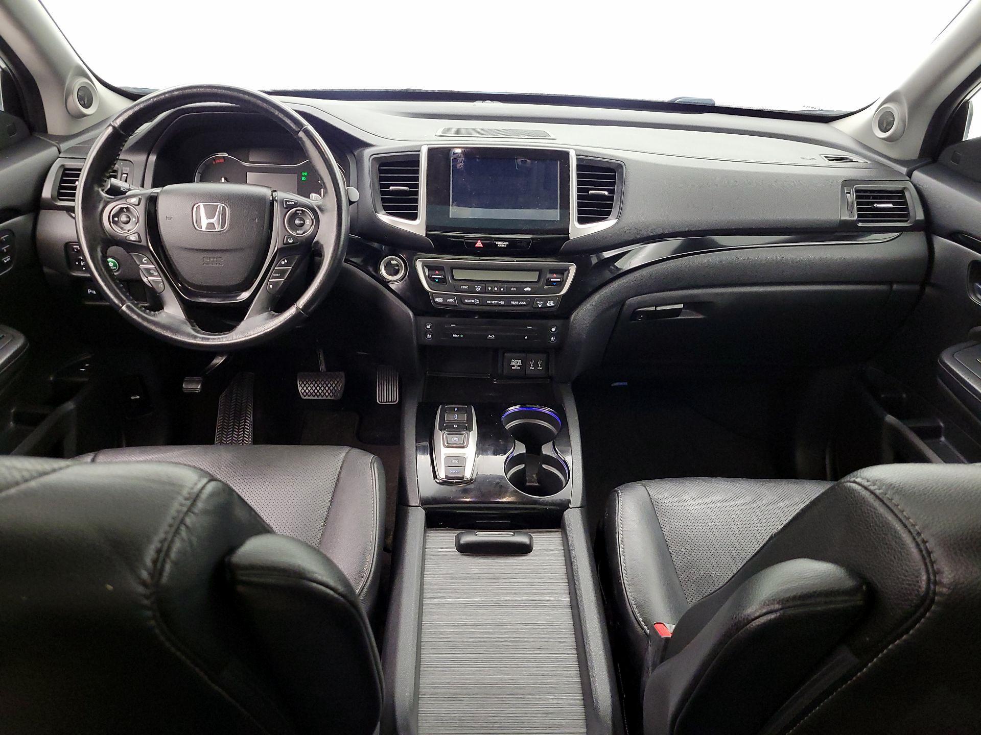Thumbnail: 2016 Honda Pilot - 9