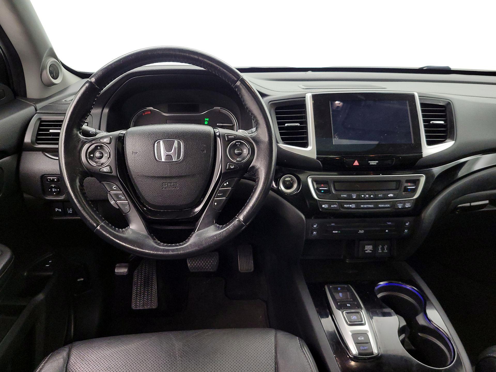 Thumbnail: 2016 Honda Pilot - 10