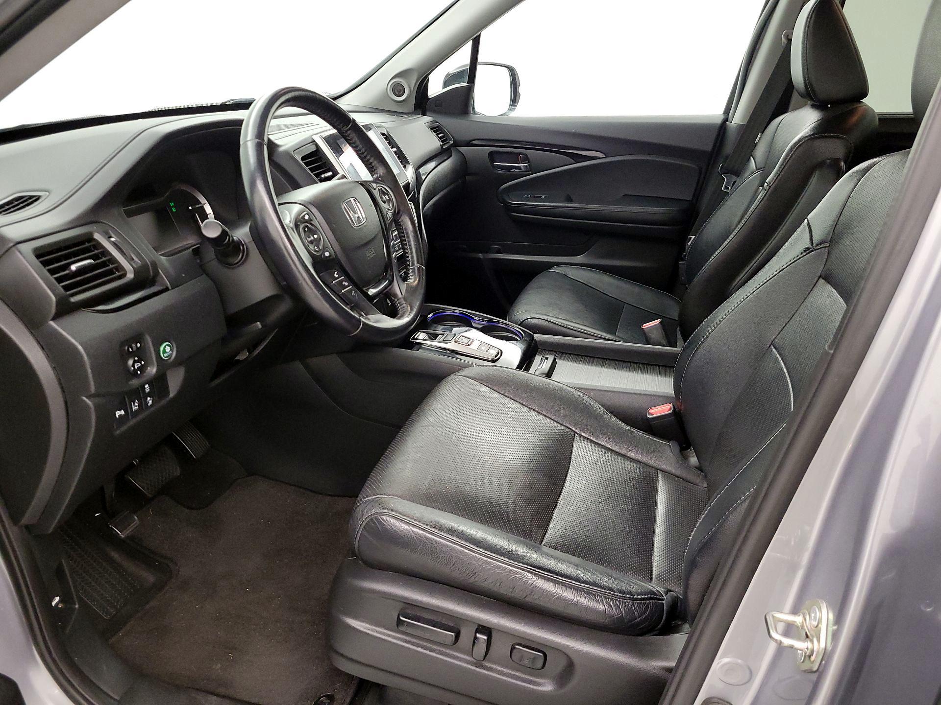 Thumbnail: 2016 Honda Pilot - 11