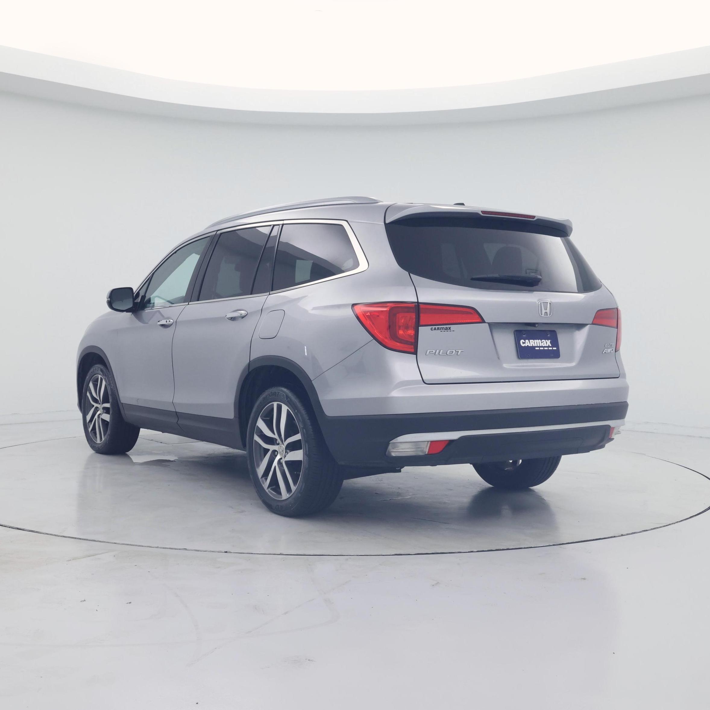 Thumbnail: 2016 Honda Pilot - 2