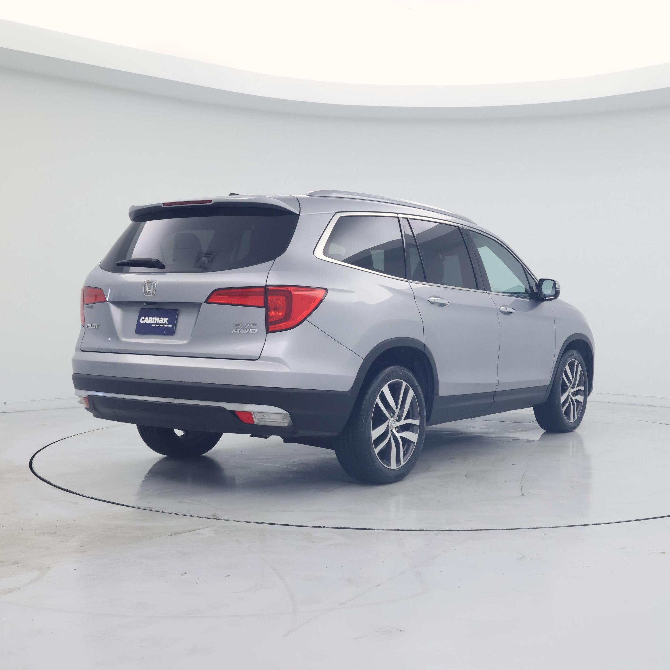 Thumbnail: 2016 Honda Pilot - 8