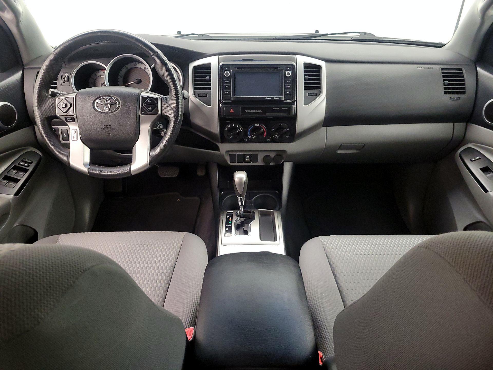 Thumbnail: 2015 Toyota Tacoma - 9