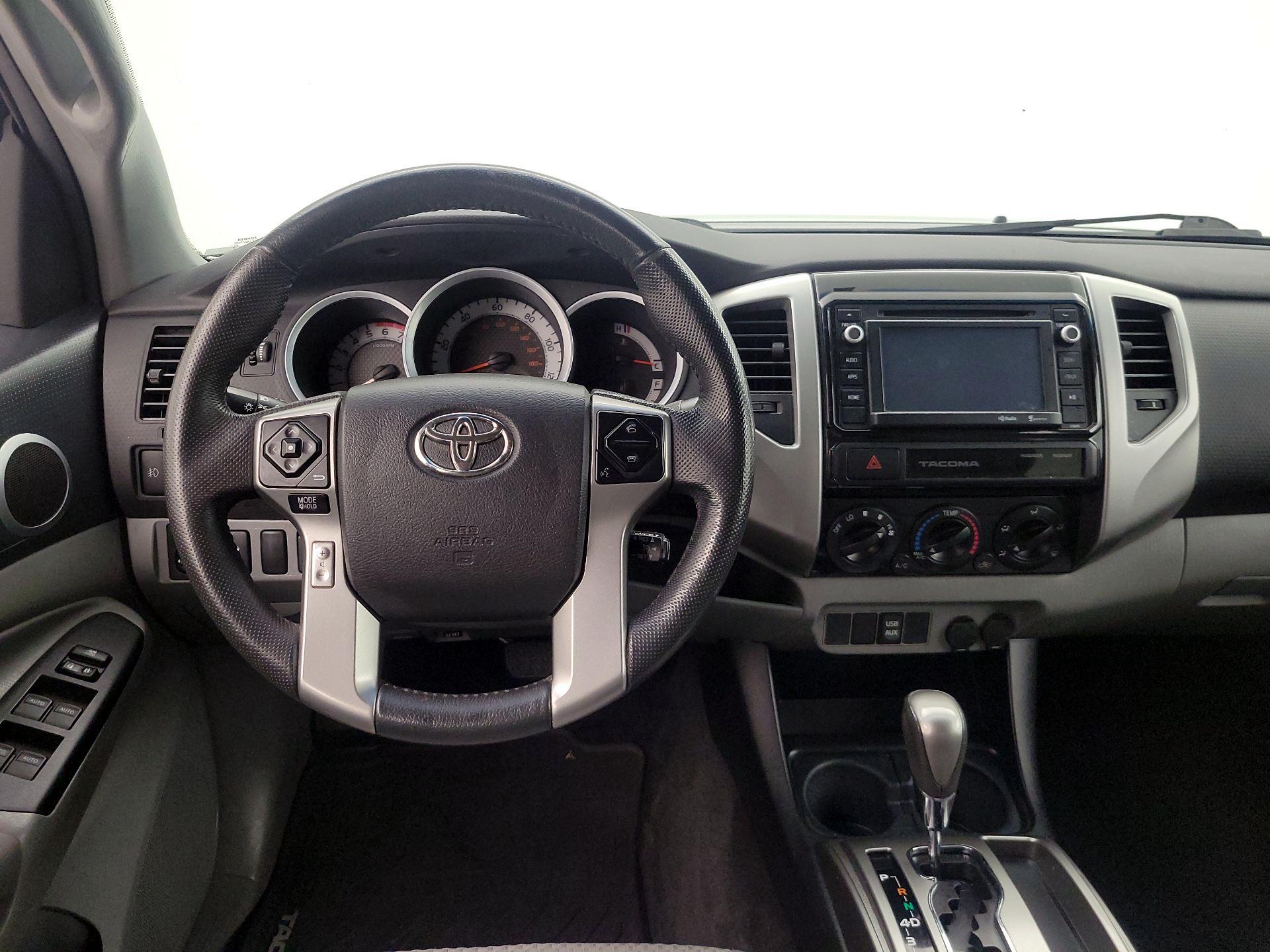 Thumbnail: 2015 Toyota Tacoma - 10