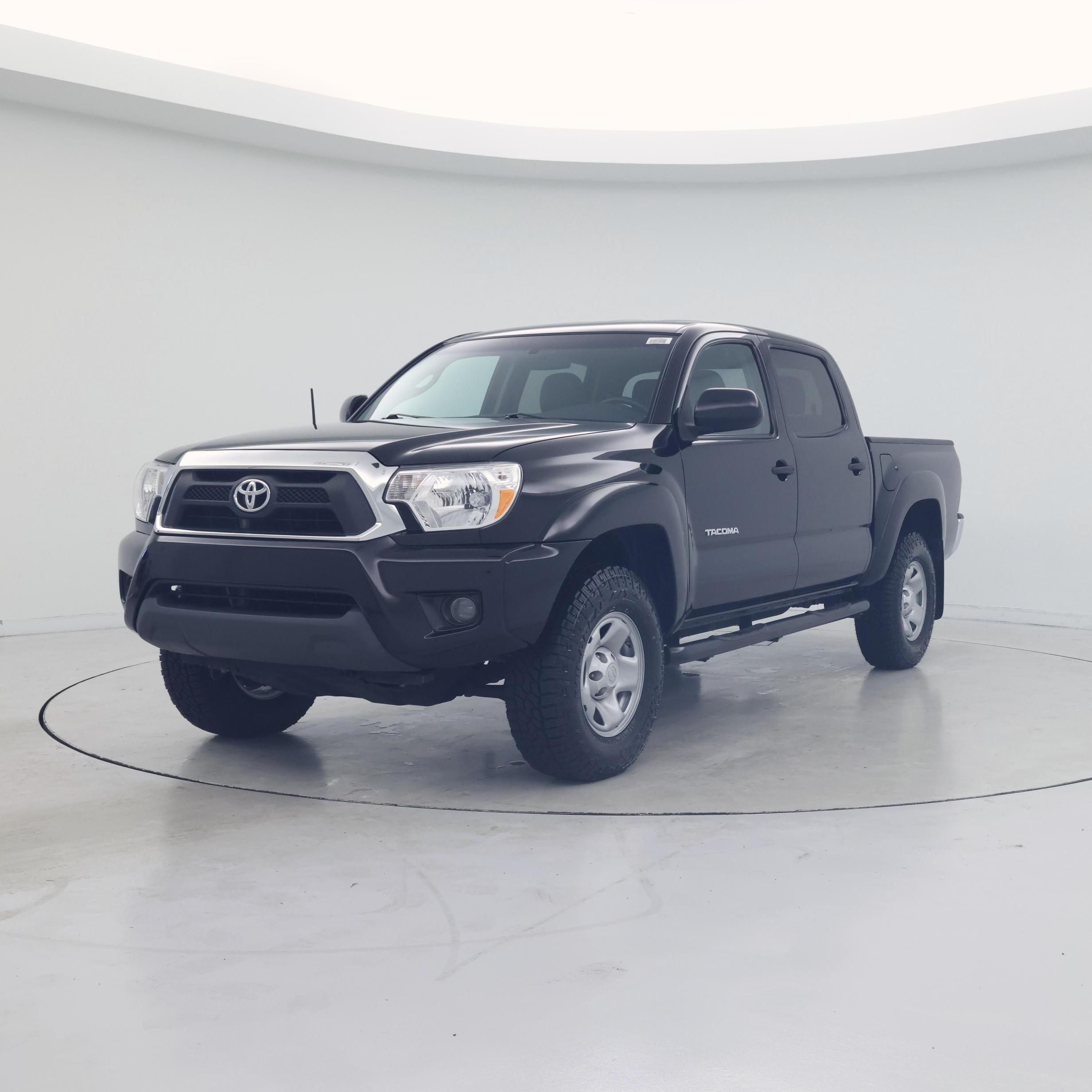 Thumbnail: 2015 Toyota Tacoma - 4