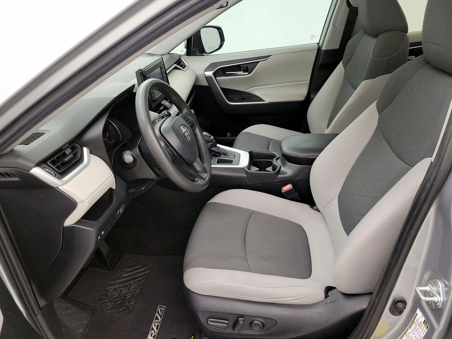 Thumbnail: 2019 Toyota RAV4 - 11