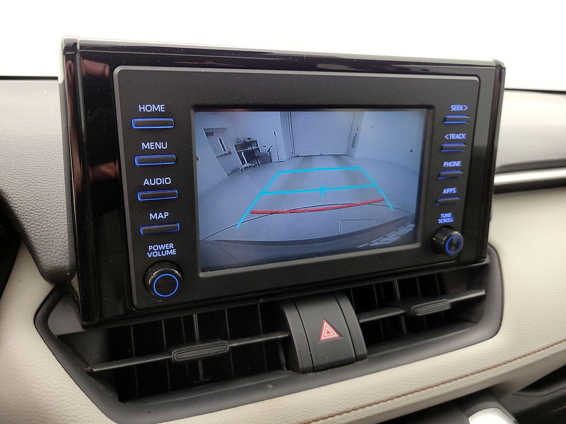 Thumbnail: 2019 Toyota RAV4 - 15