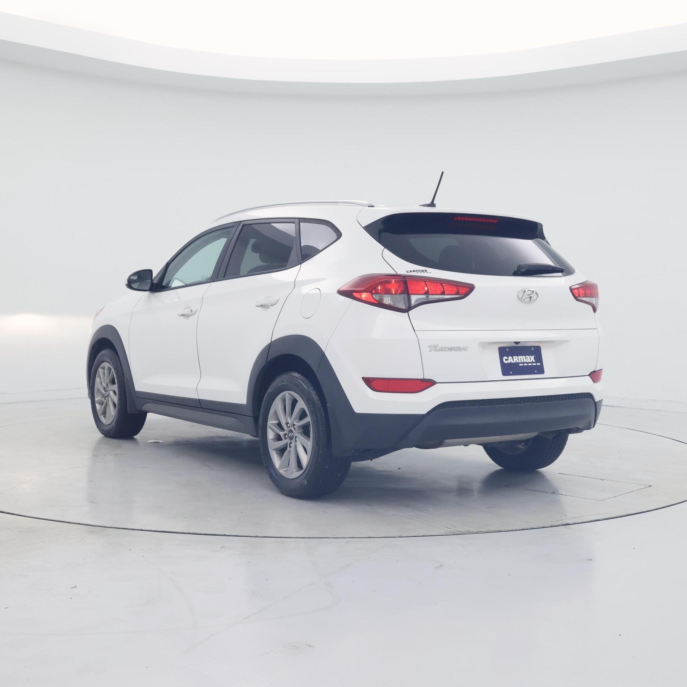 Thumbnail: 2016 Hyundai Tucson - 2