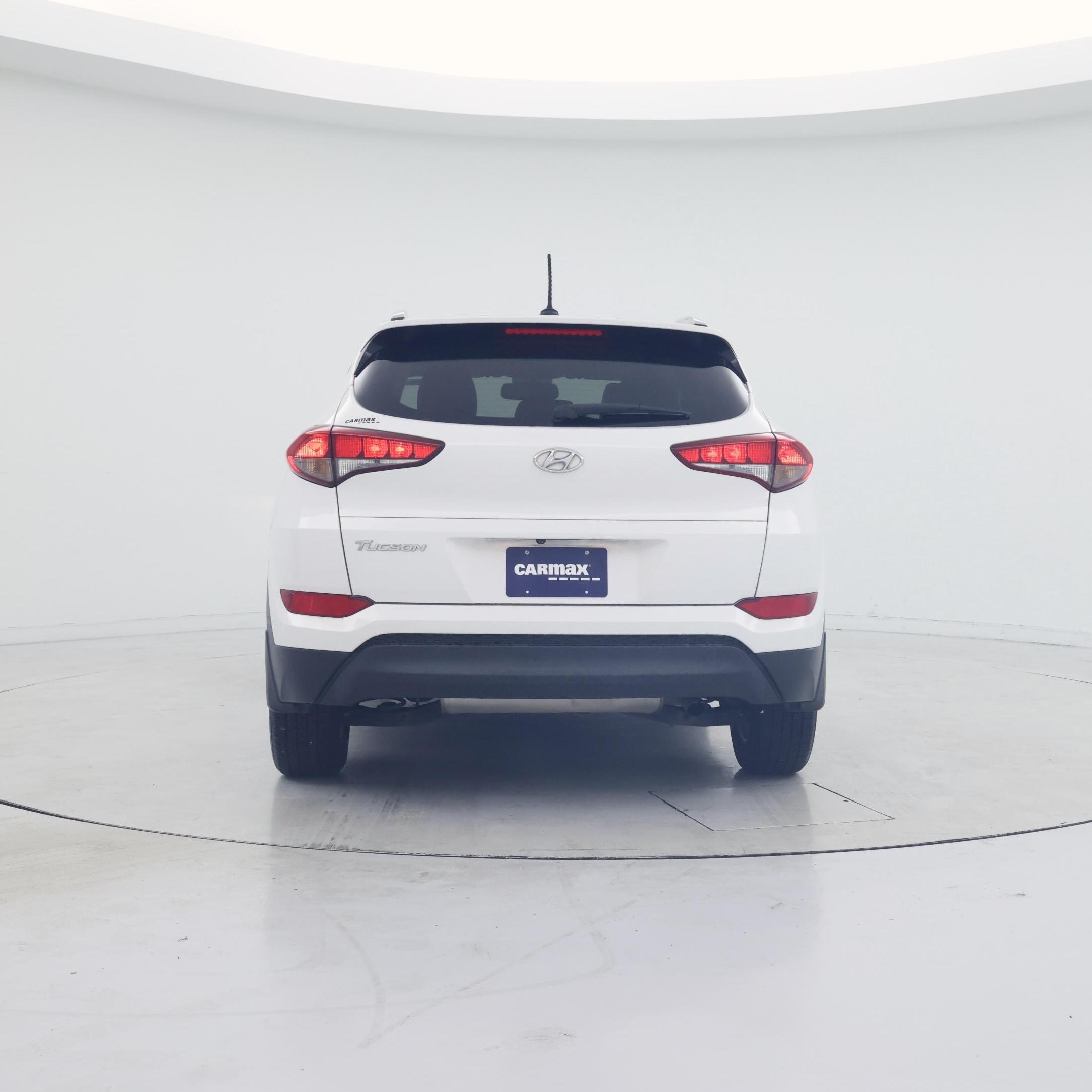 Thumbnail: 2016 Hyundai Tucson - 6
