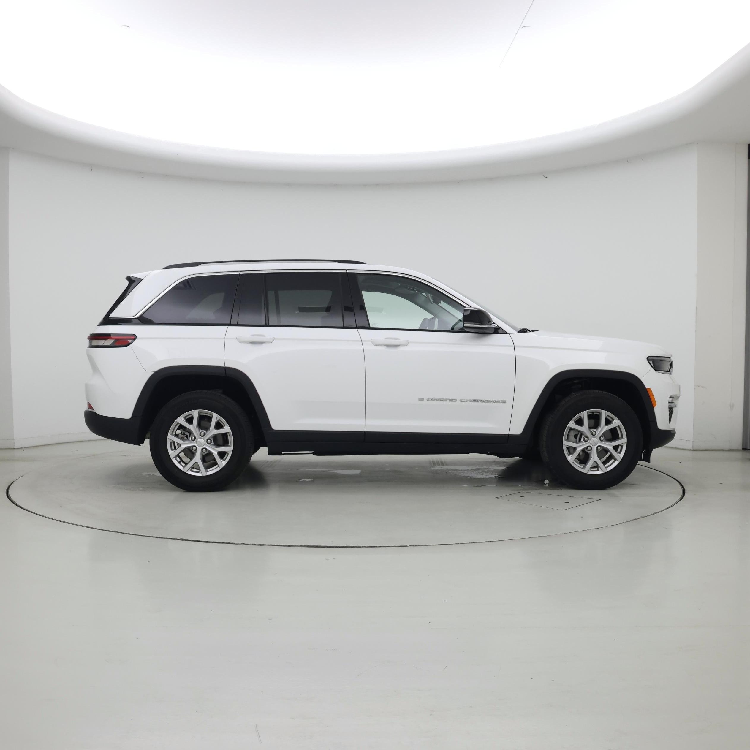 Thumbnail: 2023 Jeep Grand Cherokee - 7