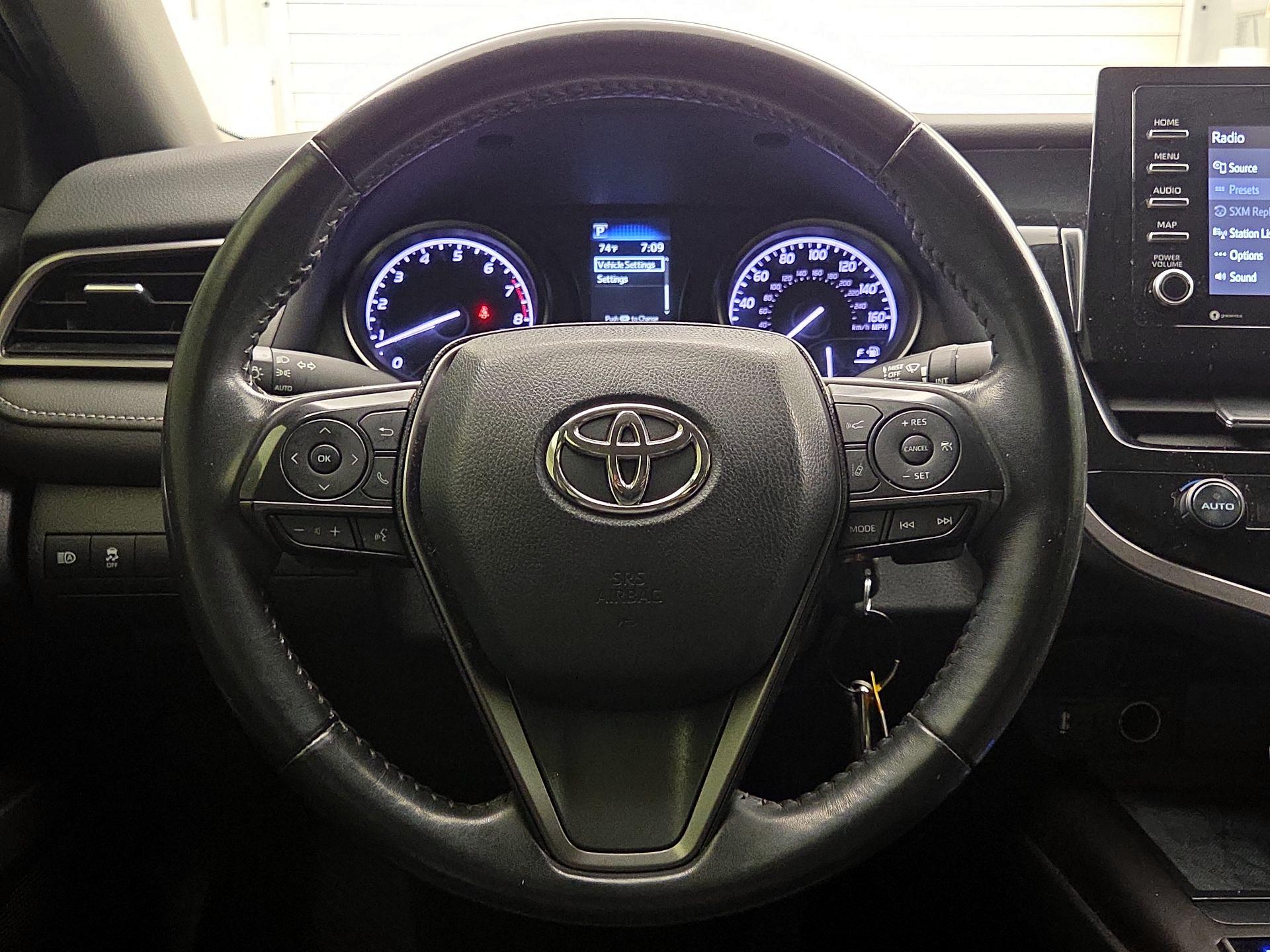 Thumbnail: 2021 Toyota Camry - 10