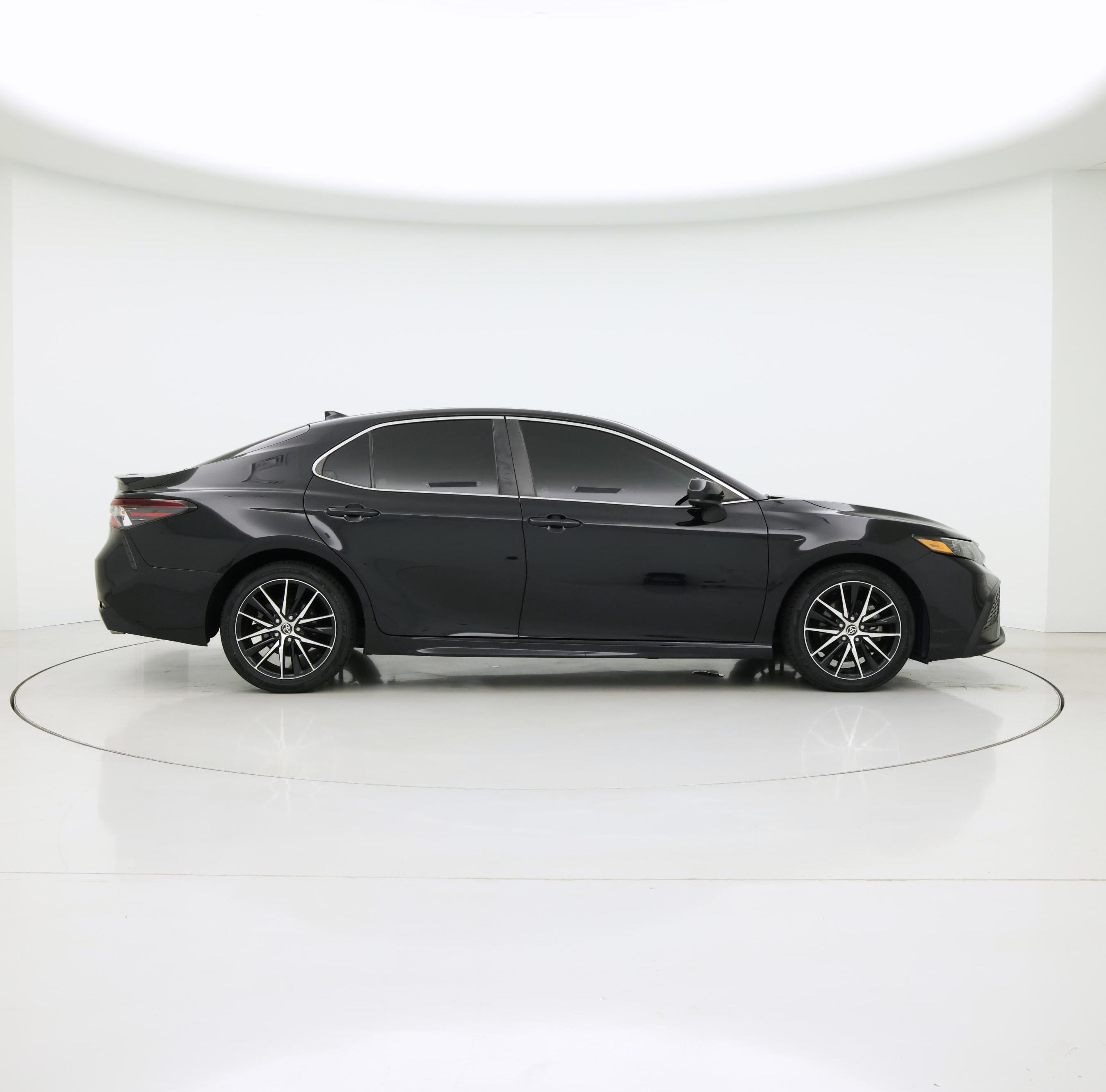 Thumbnail: 2021 Toyota Camry - 7