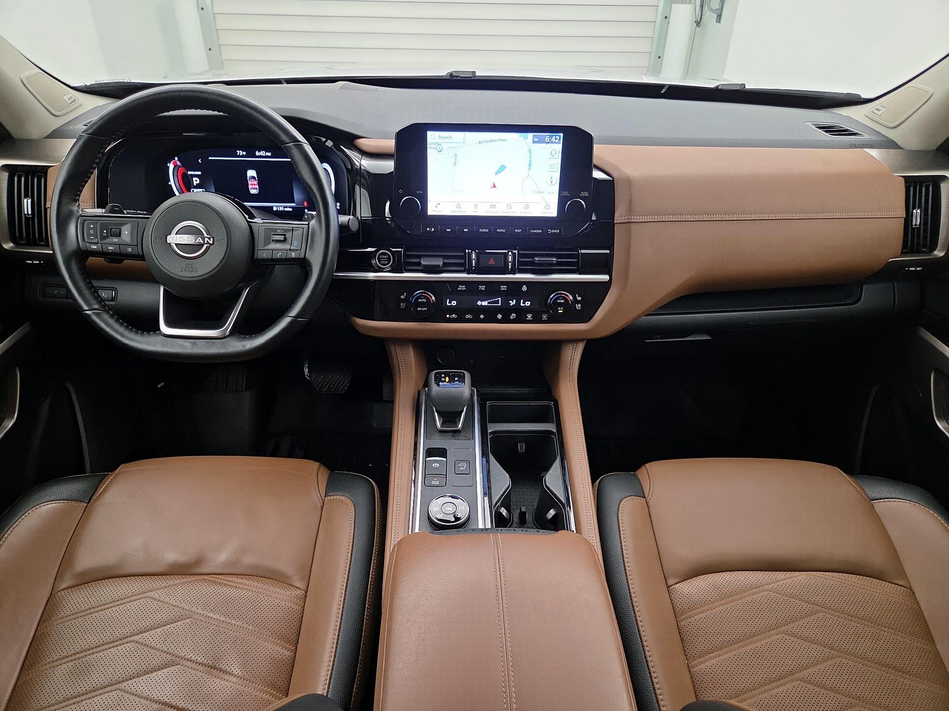 Thumbnail: 2023 Nissan Pathfinder - 9