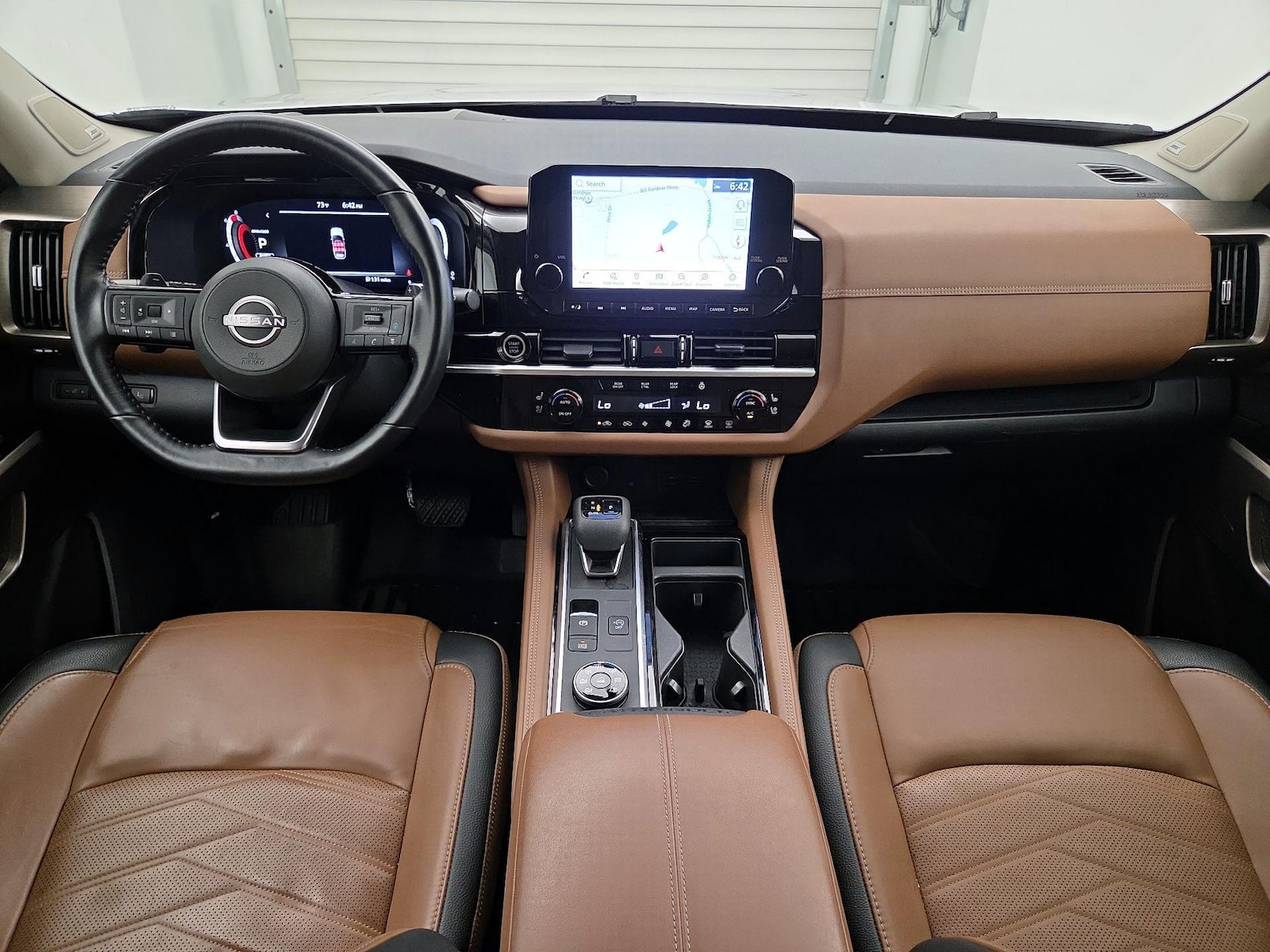 2023 Nissan Pathfinder Platinum - Photo 10