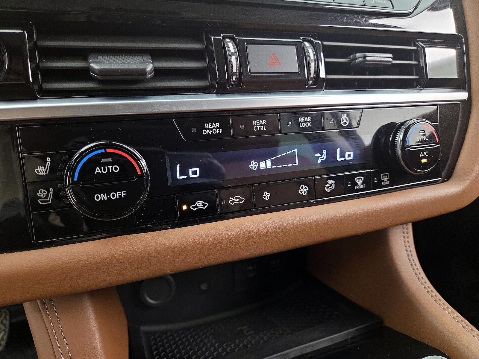2023 Nissan Pathfinder Platinum - Photo 18