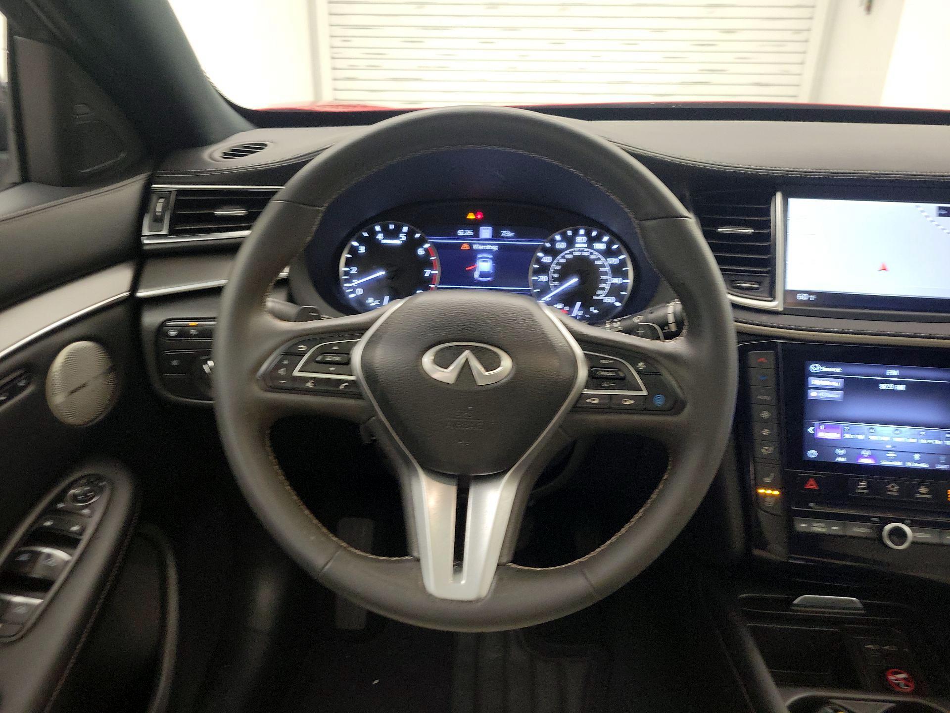 Thumbnail: 2023 INFINITI QX55 - 10