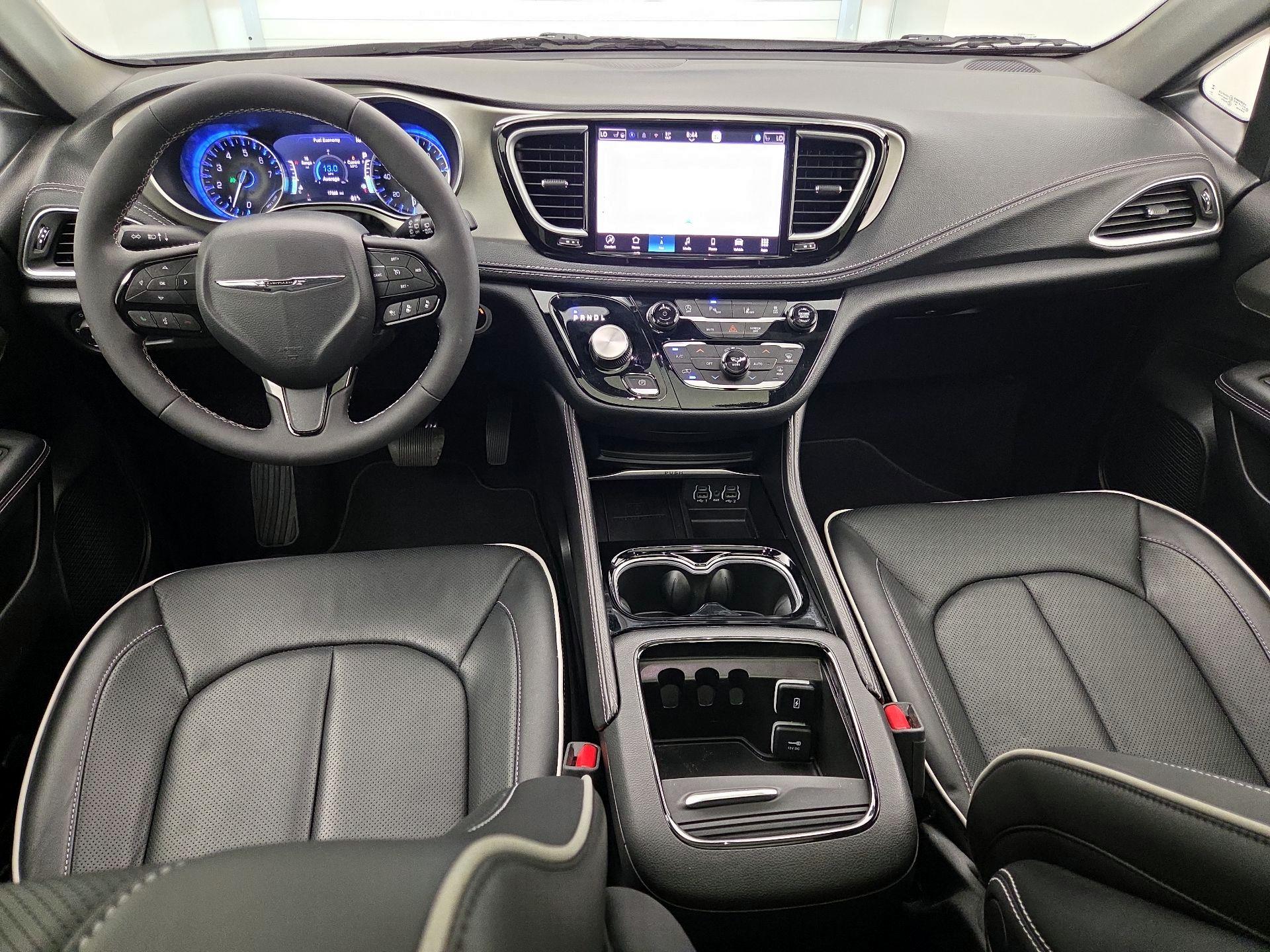 Thumbnail: 2024 Chrysler Pacifica - 9